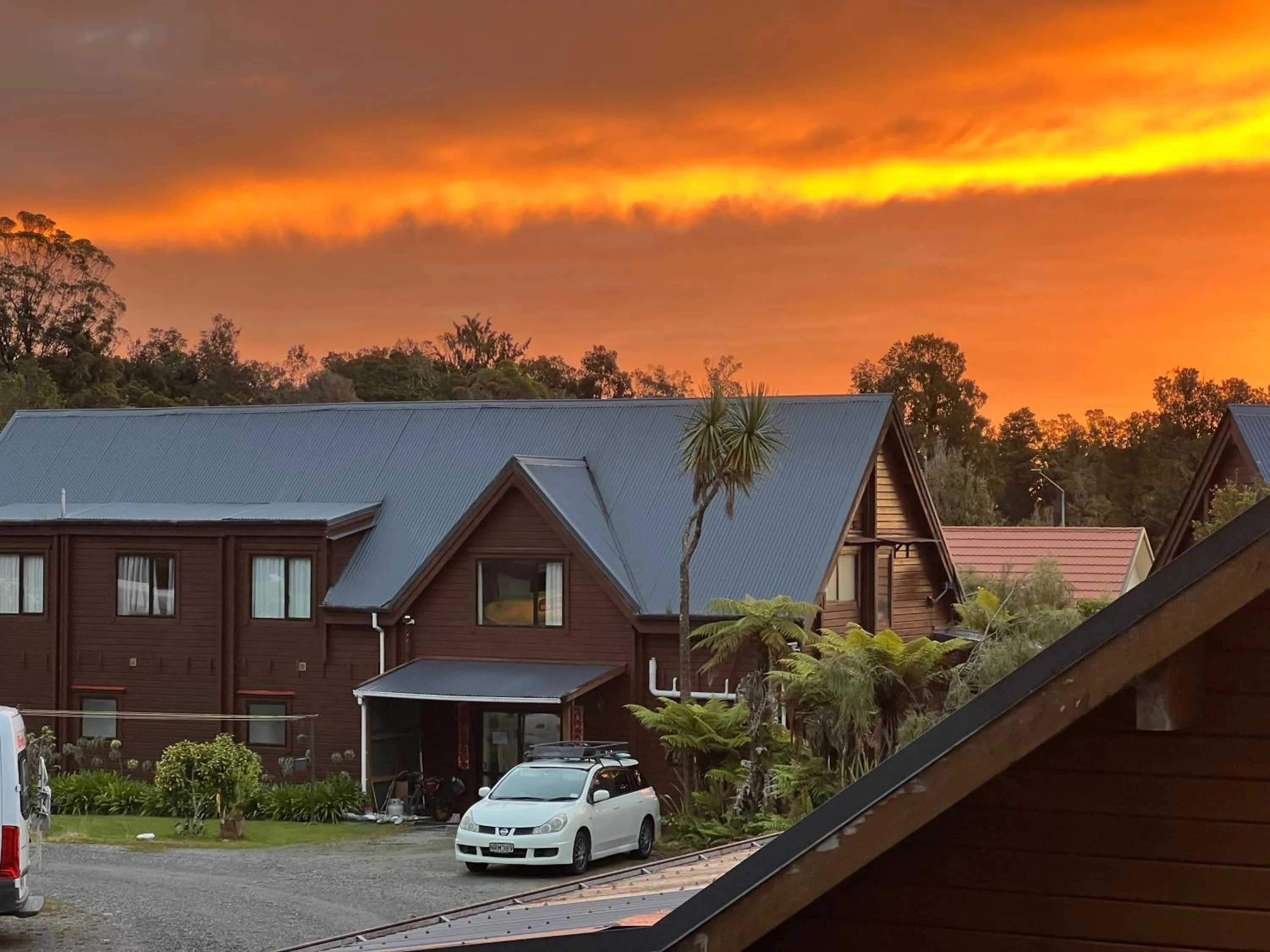 Sunrise in Fox Glacier Lodge