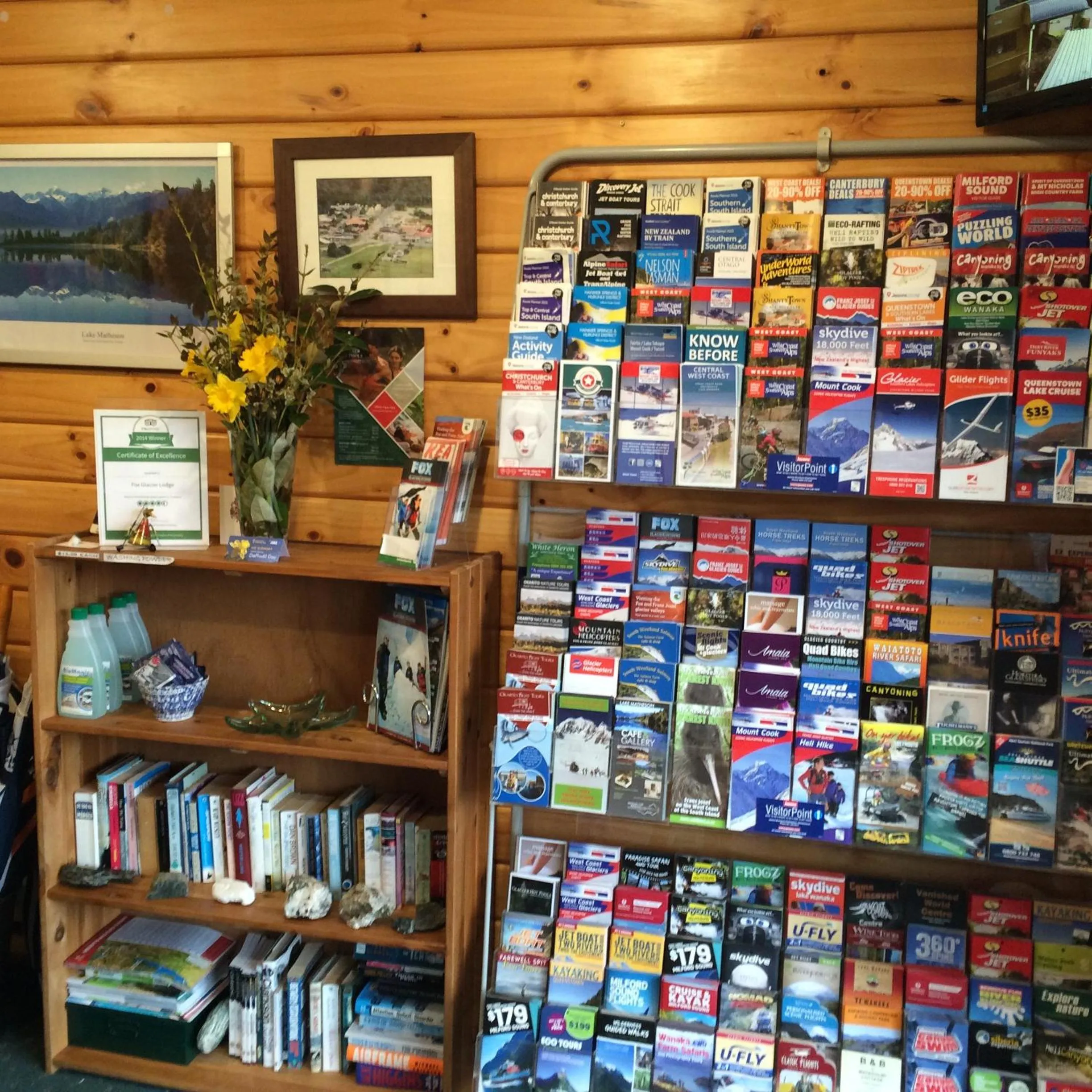 Facade/entrance in Fox Glacier Lodge