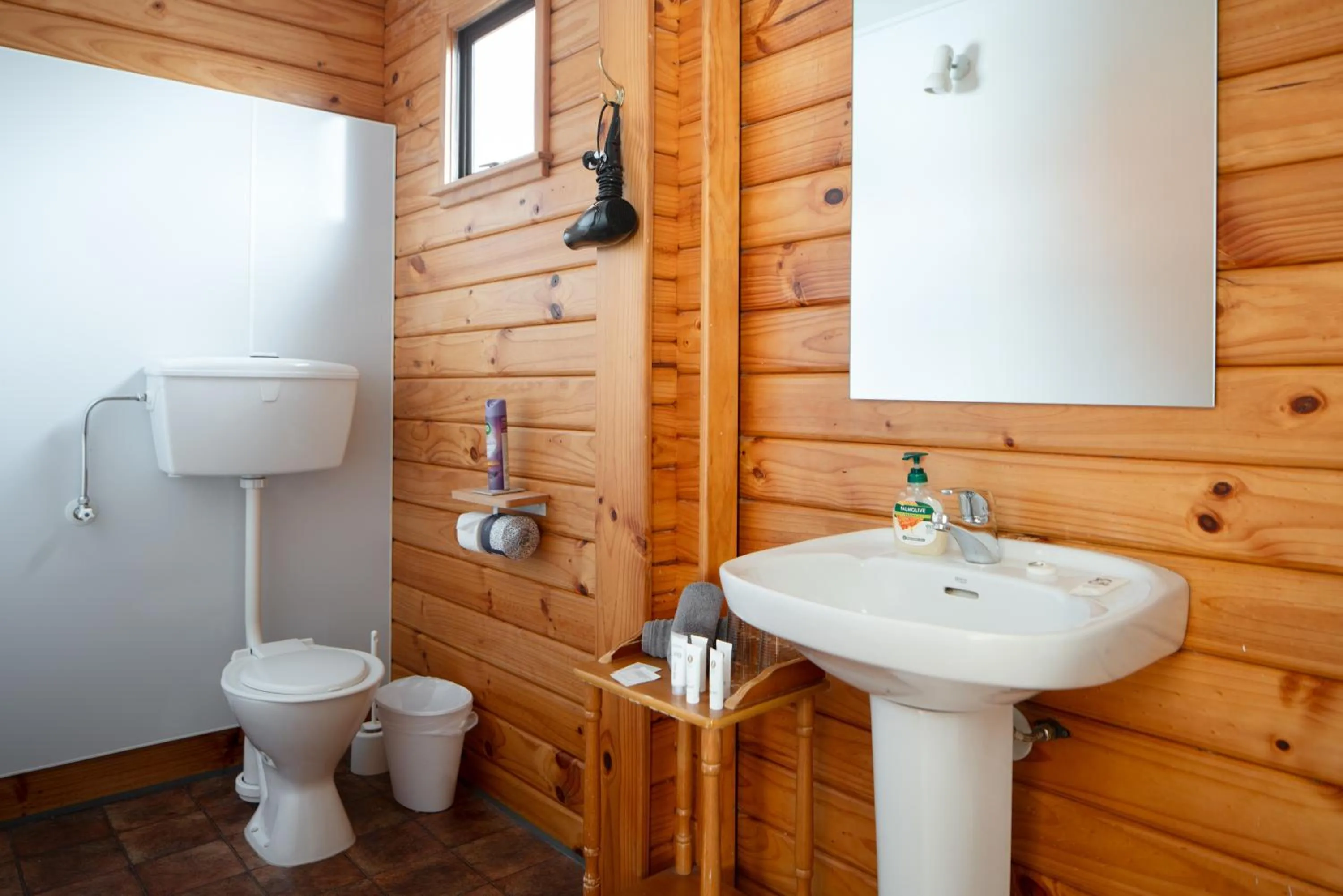Toilet in Fox Glacier Lodge