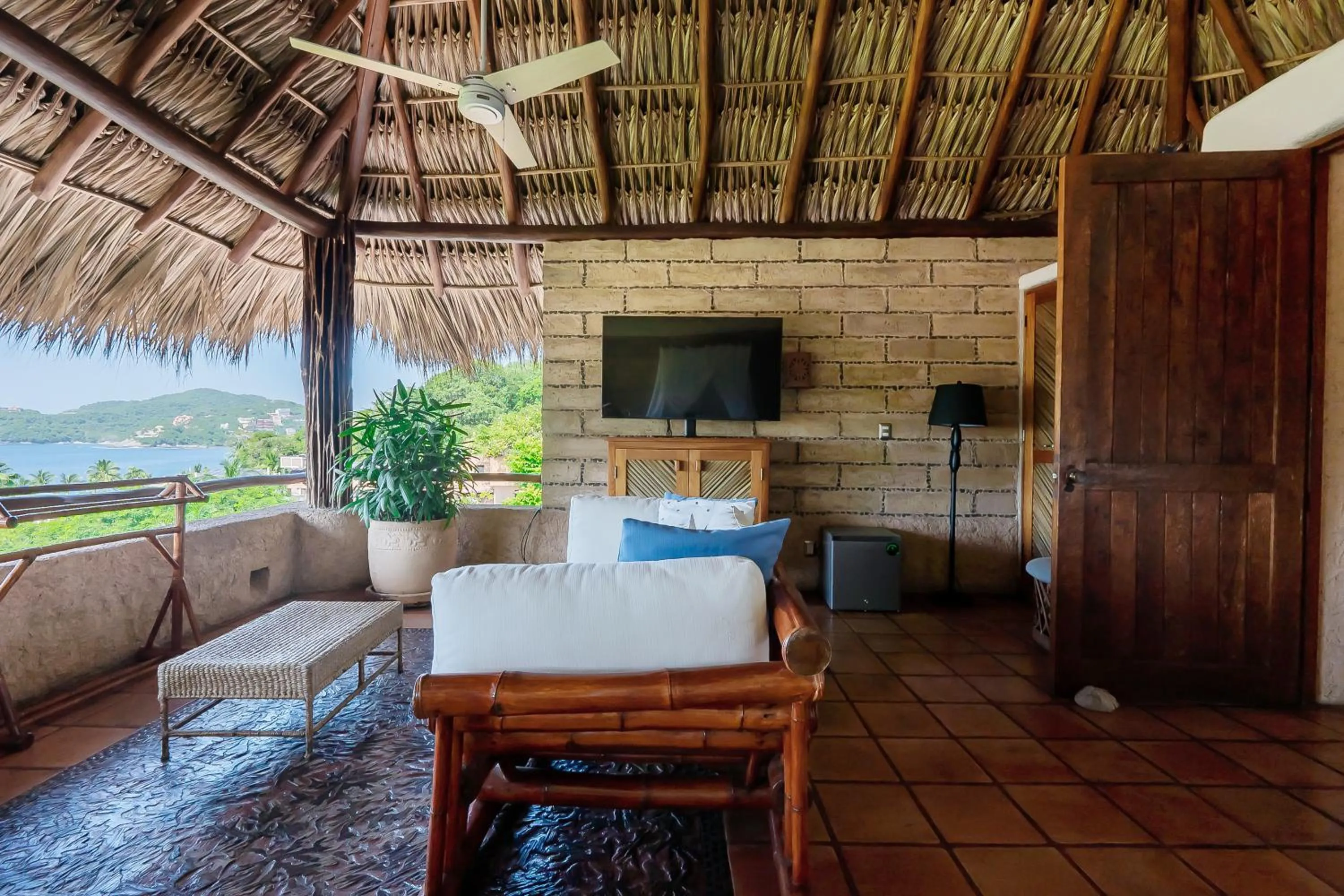 TV and multimedia in Ensueño de Fuga