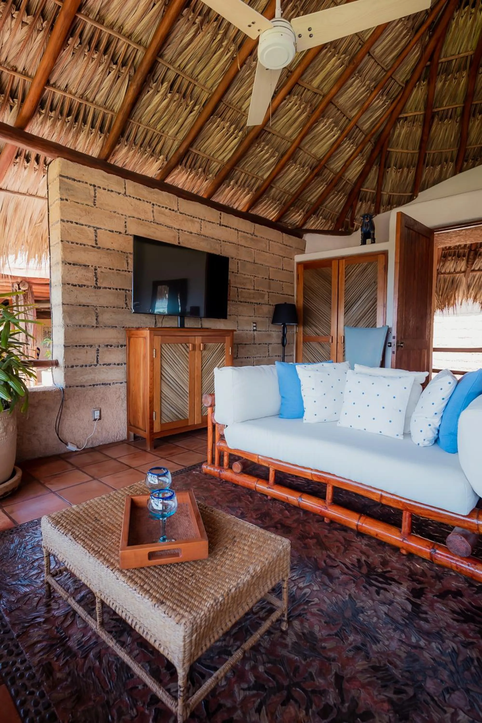 TV and multimedia in Ensueño de Fuga