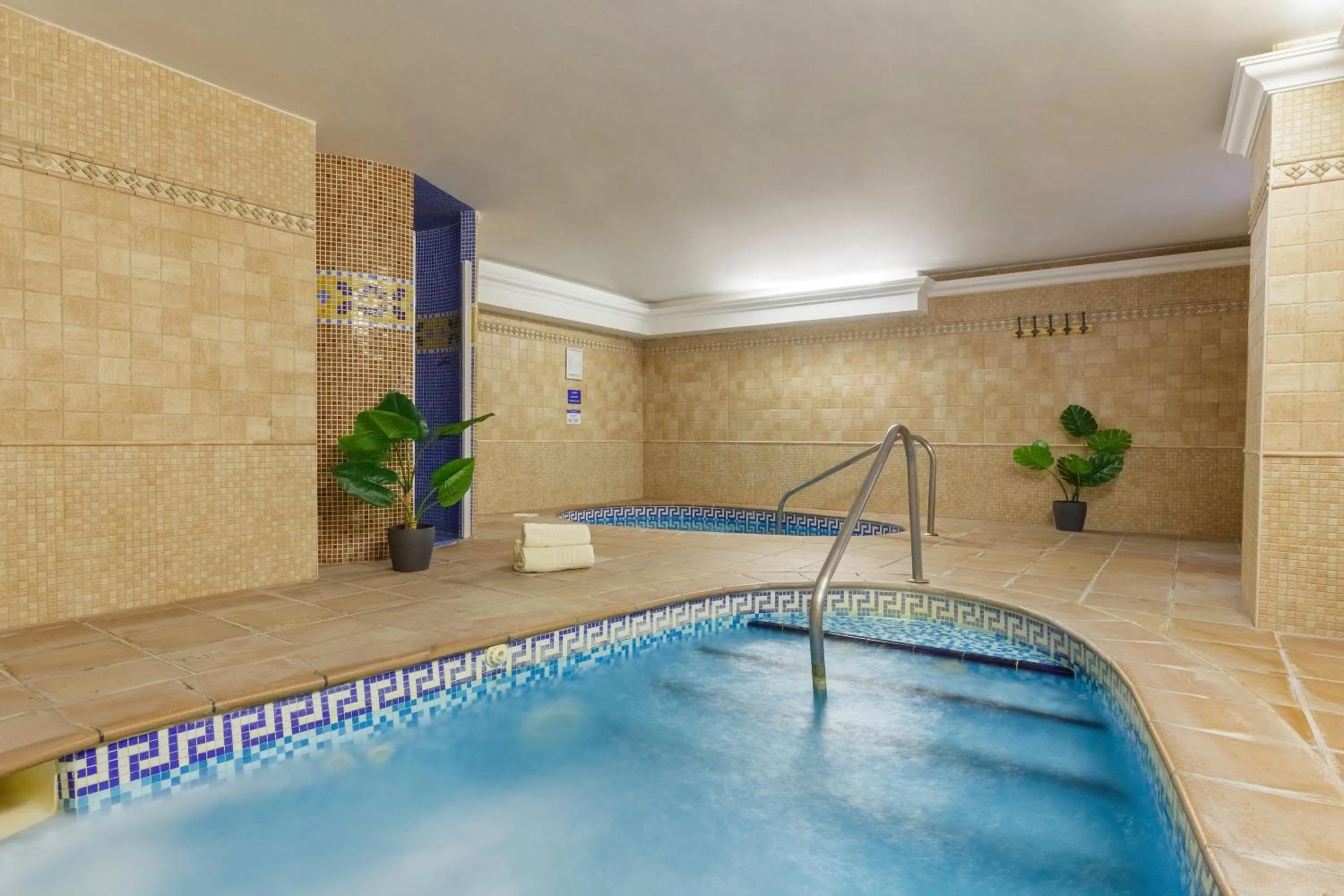 Hot Tub in Hotel Best Benalmadena