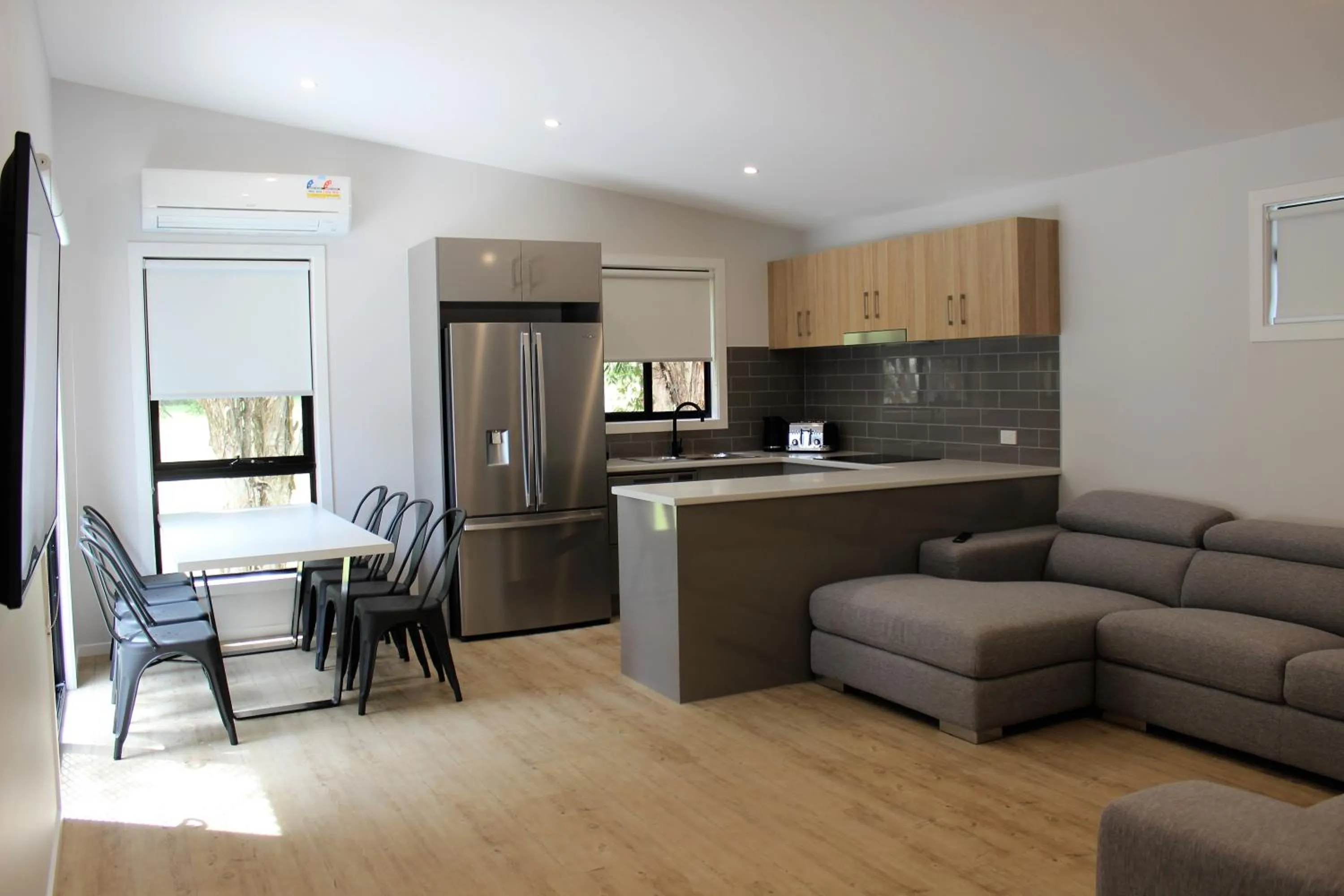 Kitchen or kitchenette in BIG4 Yarra Valley Park Lane Holiday Park