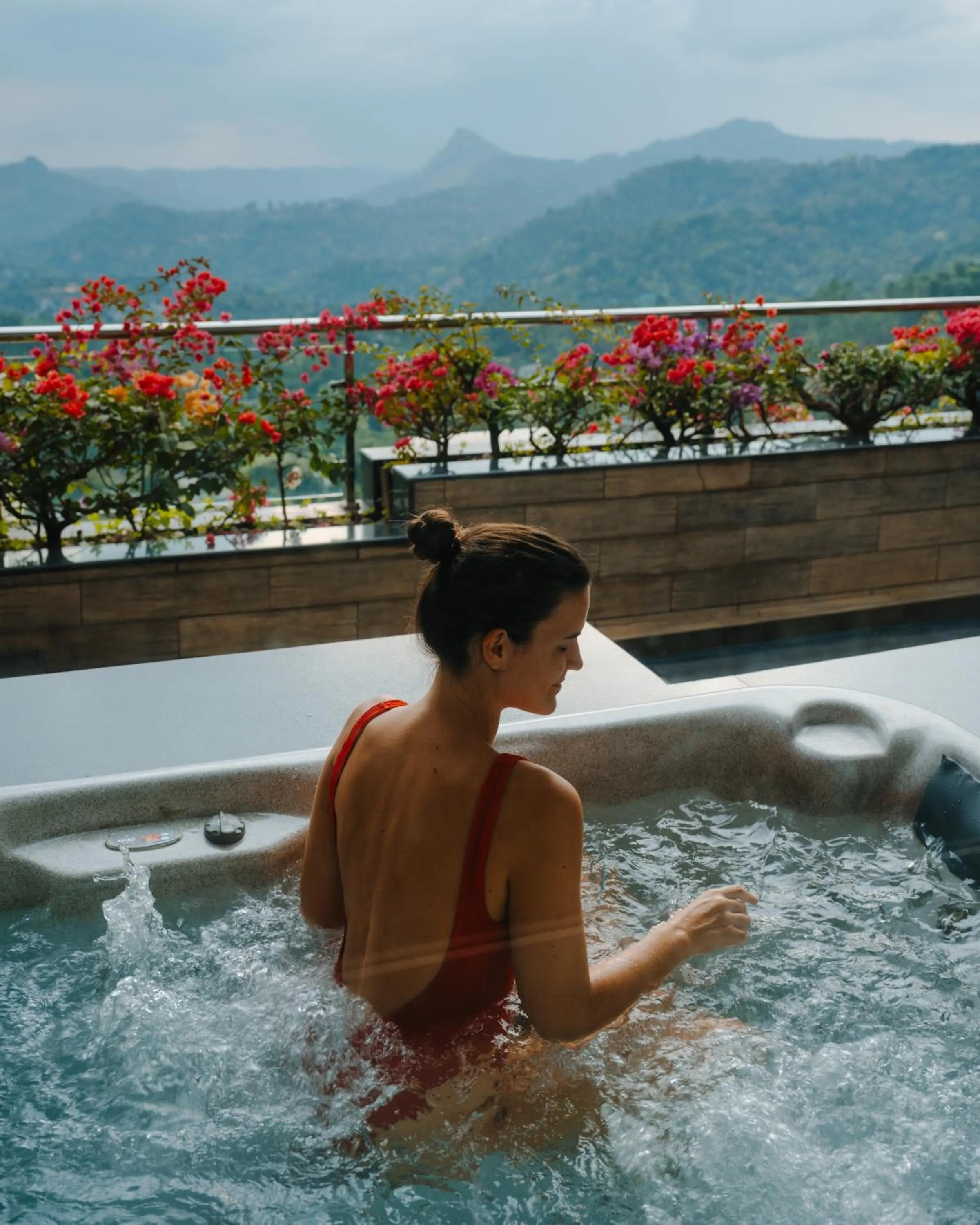 Hot Tub in The Panoramic Getaway