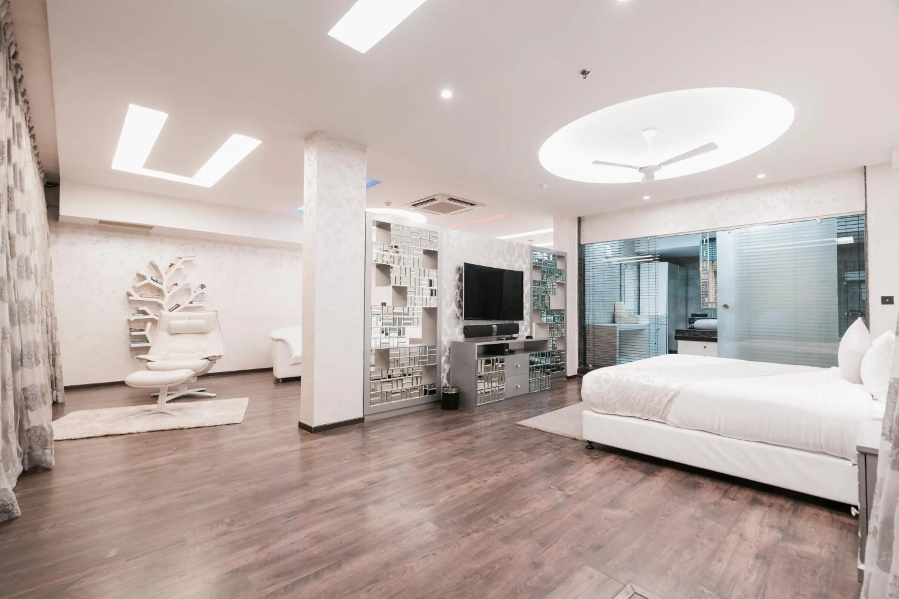 Bed in The Panoramic Getaway