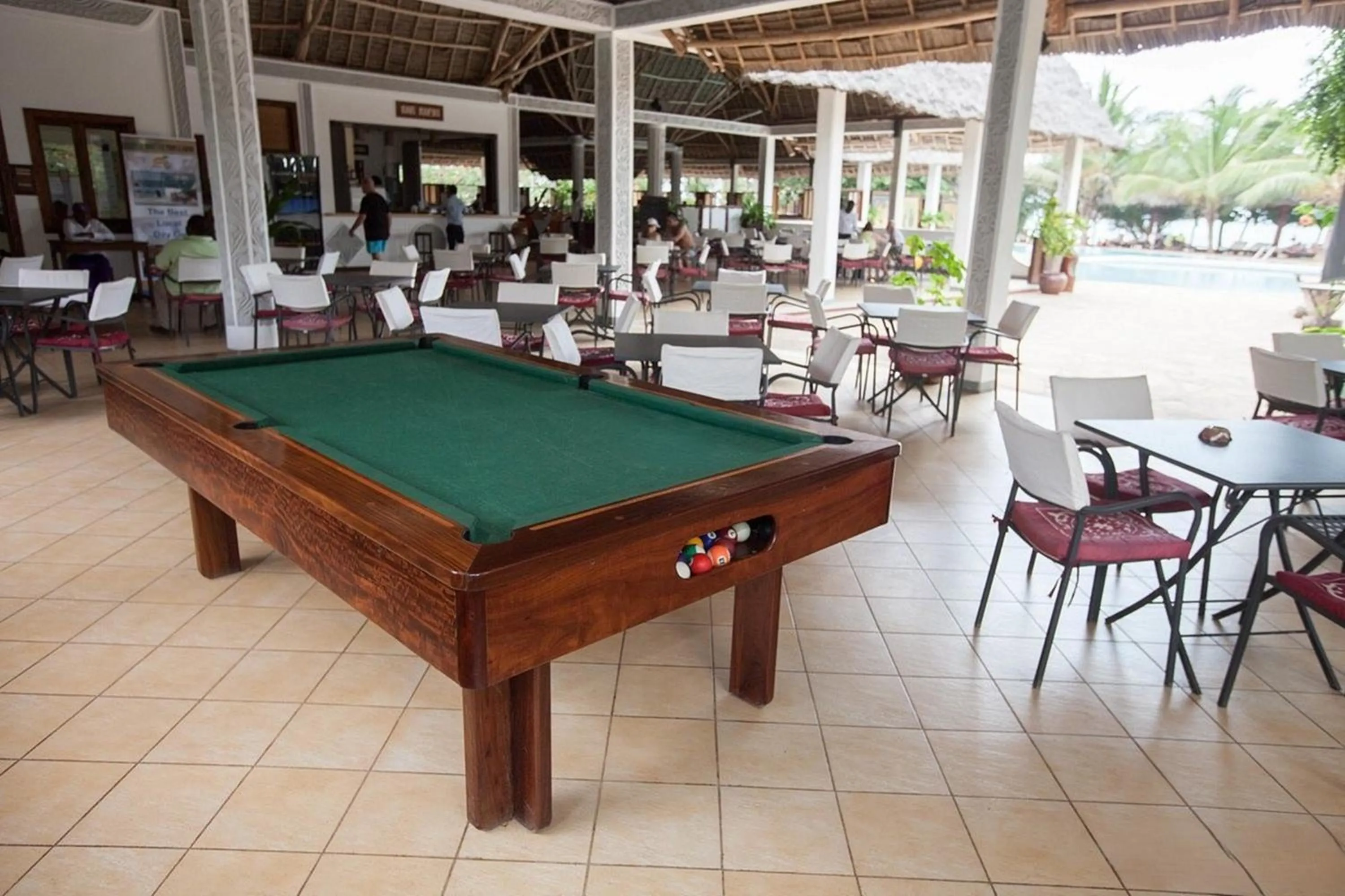 Restaurant/places to eat in JAZ Adonia