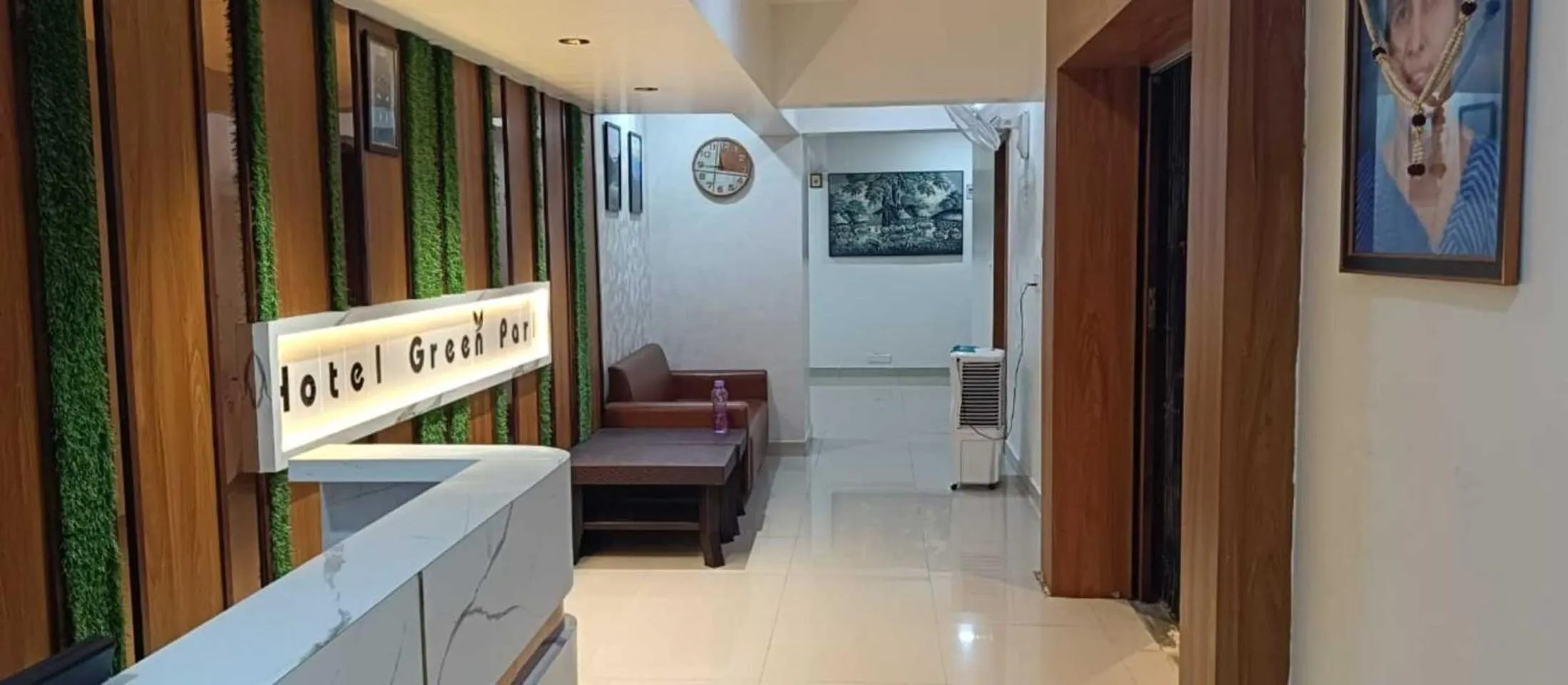 Lobby or reception in Hotel Green Park - Sector 11