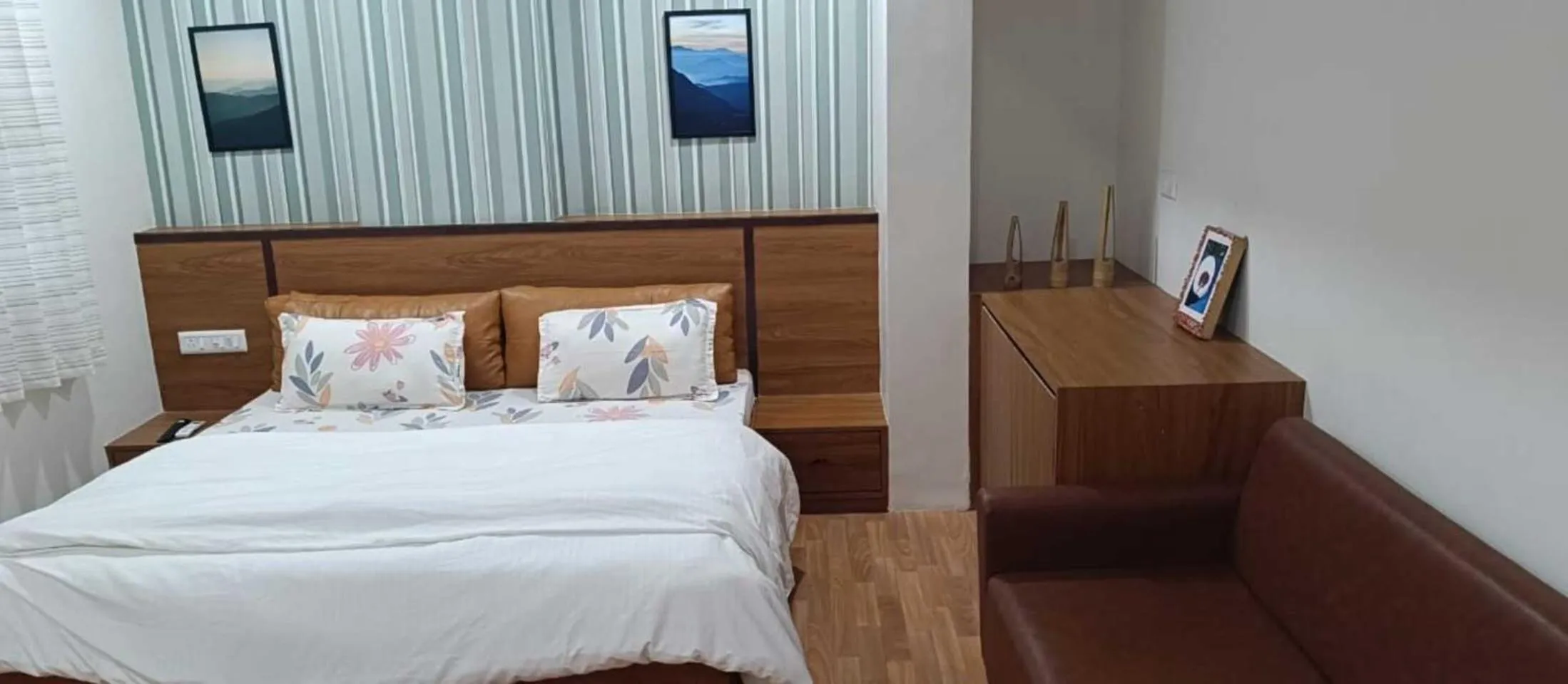 Bed in Hotel Green Park - Sector 11