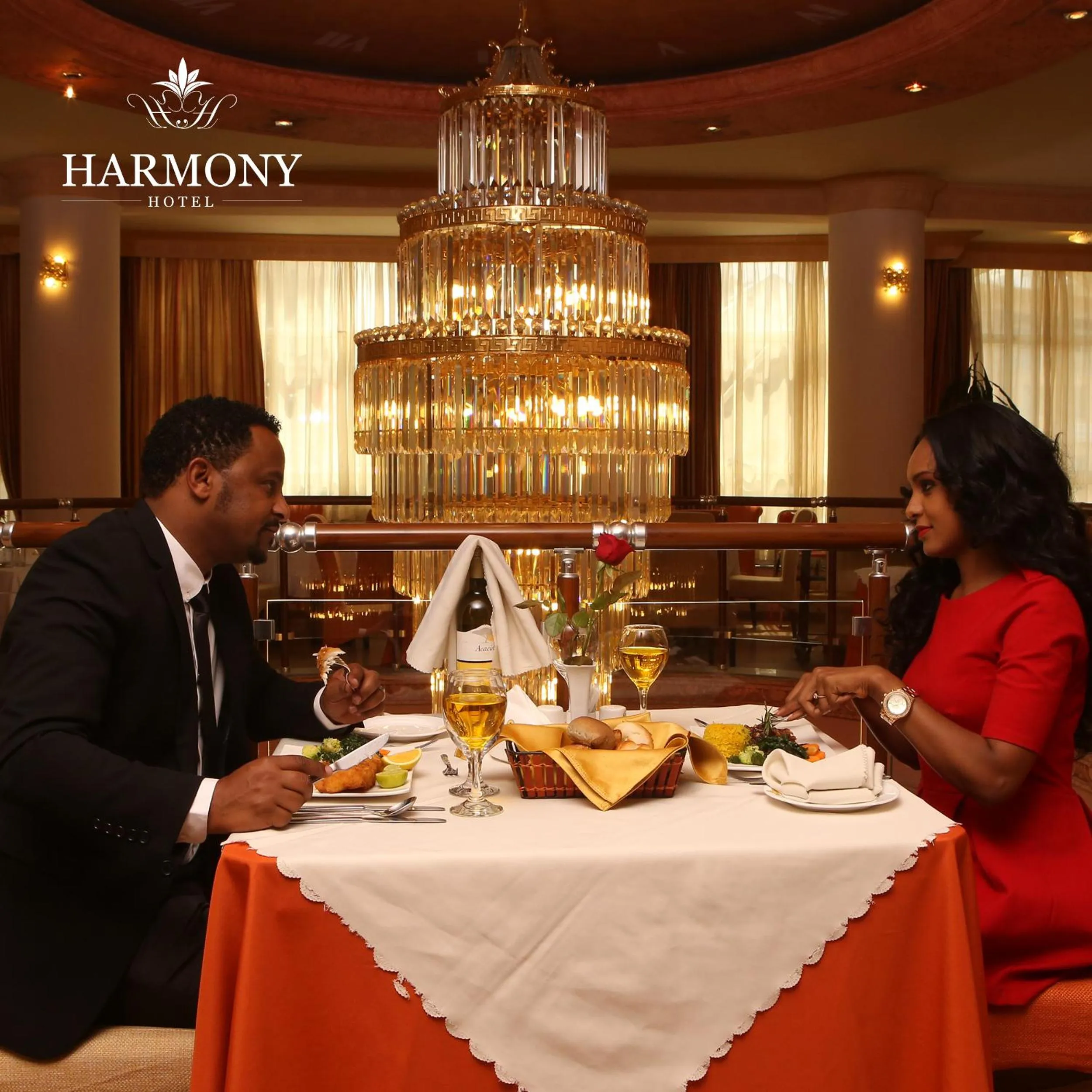 Restaurant/places to eat in Harmony Hotel