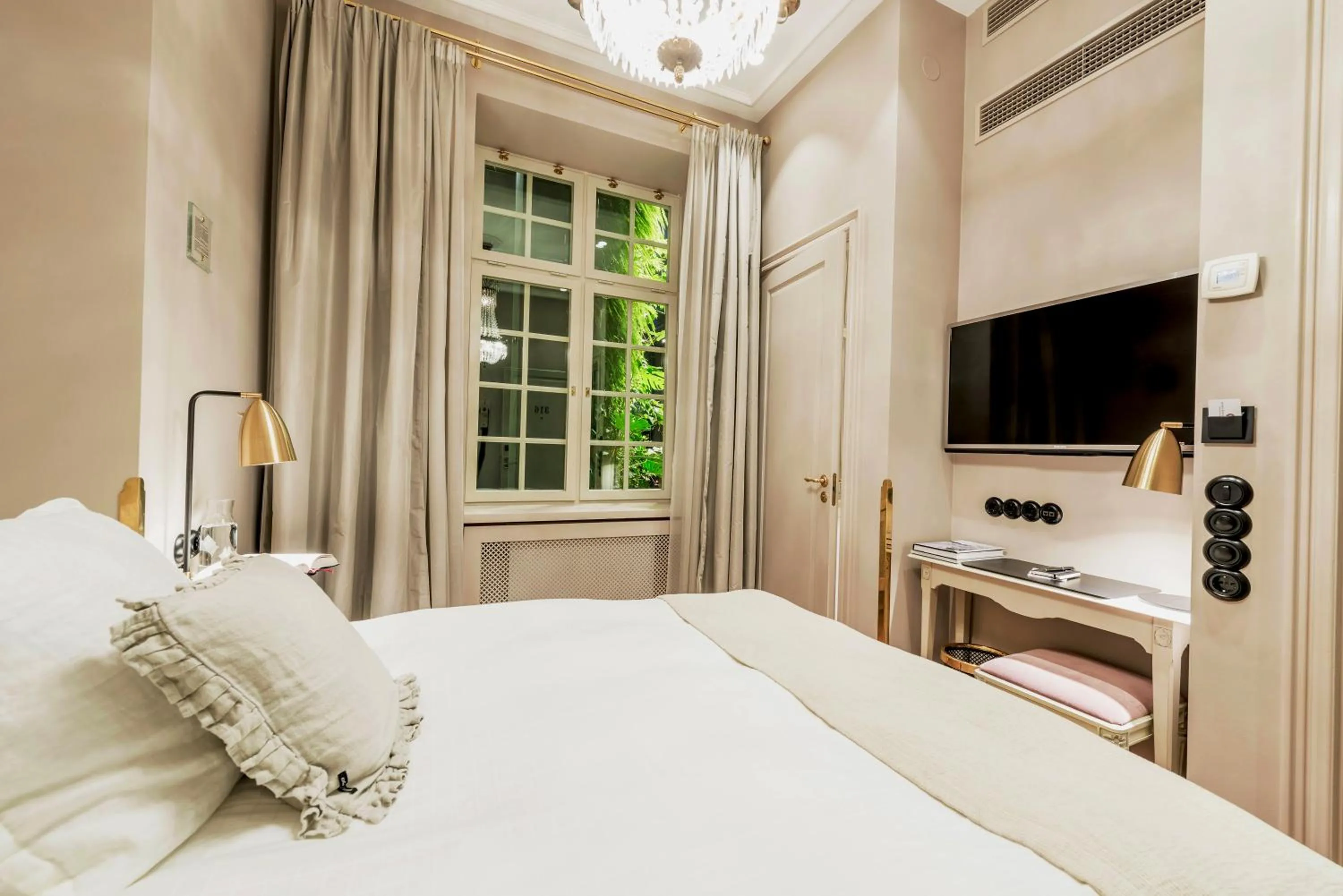 Bedroom, Bed in Hotel Kungsträdgården