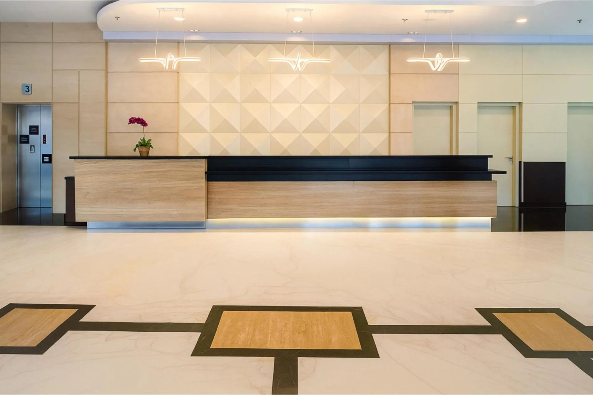 Lobby or reception in Aston Imperial Bekasi Hotel & Conference Center