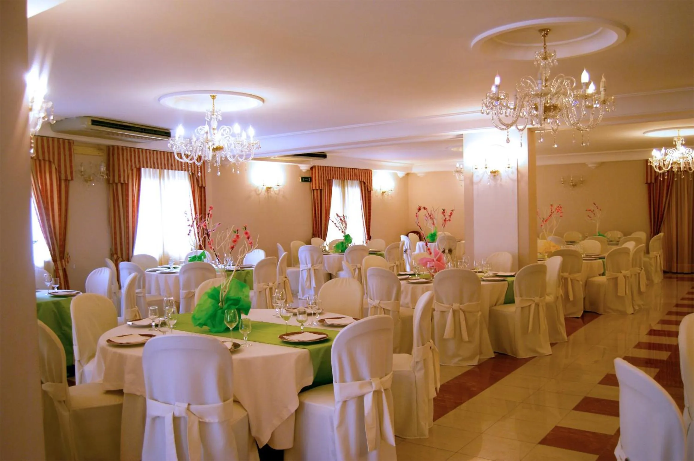 Restaurant/places to eat in Hotel Ristorante Donato