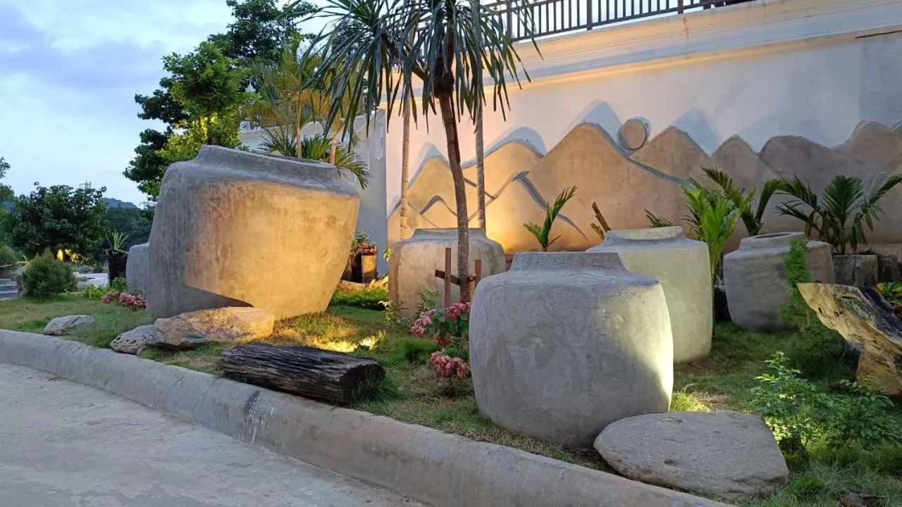 Day in Phubarn VimarnVangvieng Resort