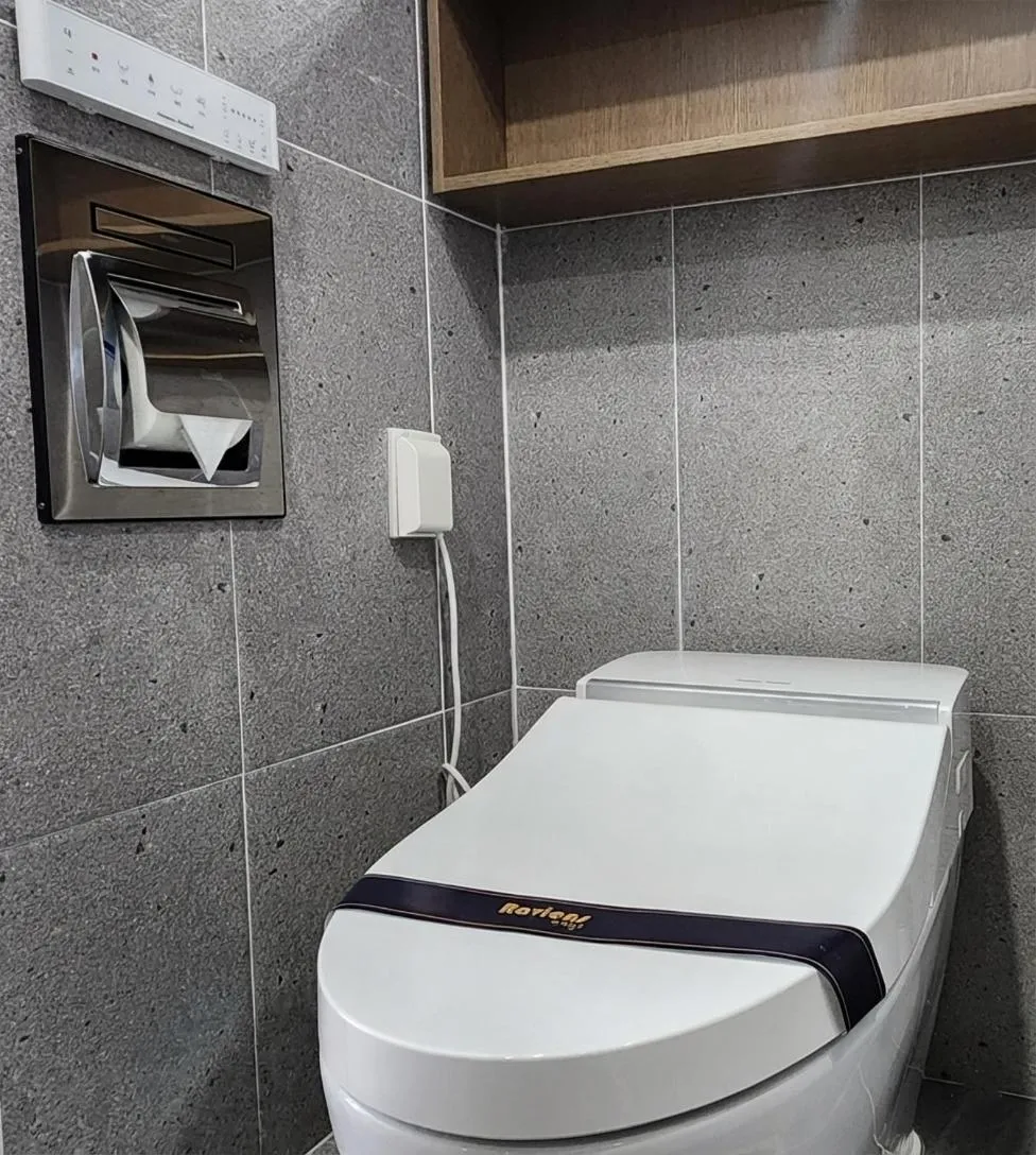 bidet in Raviens Haeundae Avenue