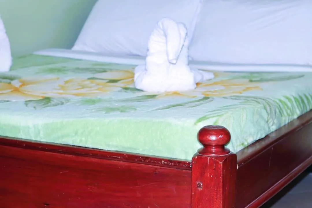 Bed in Bamboo Savannah