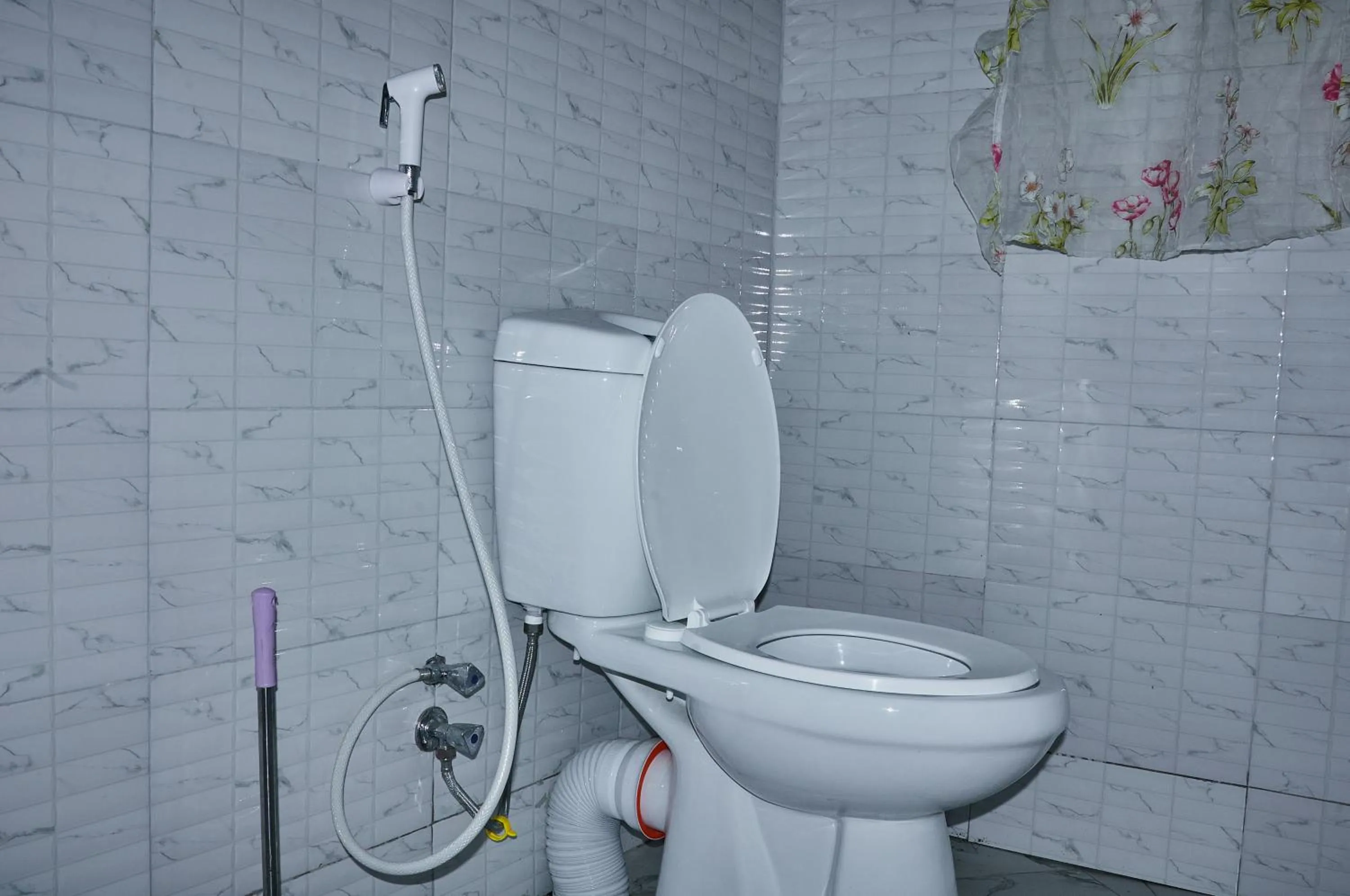Bathroom in Bamboo Savannah