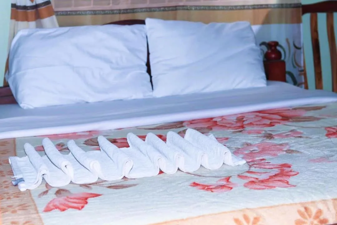 Bed in Bamboo Savannah