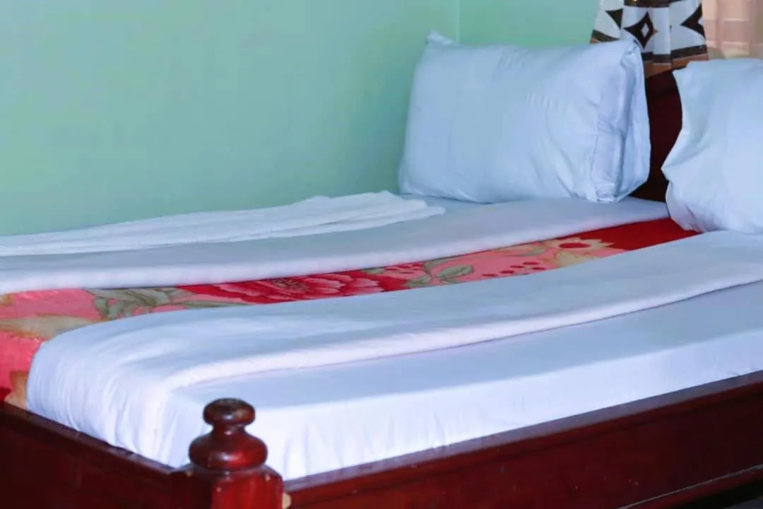 Bed in Bamboo Savannah