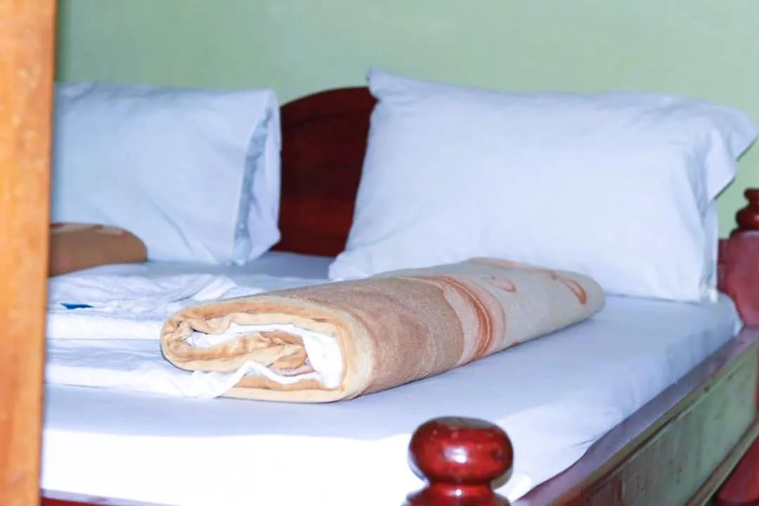 Bed in Bamboo Savannah