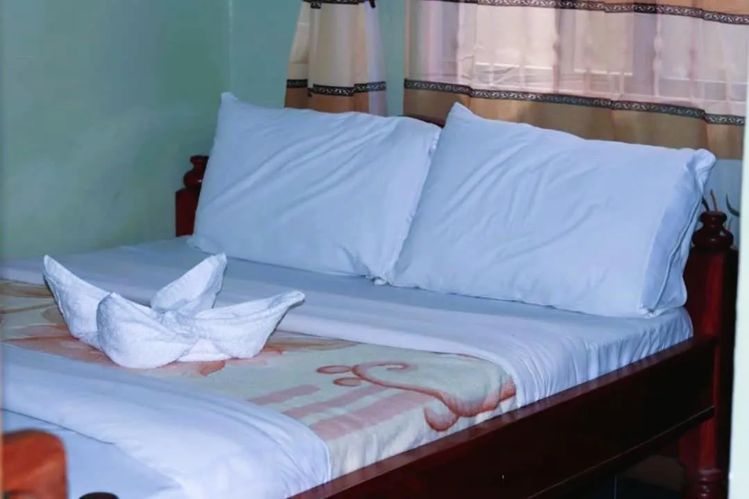 Bed in Bamboo Savannah