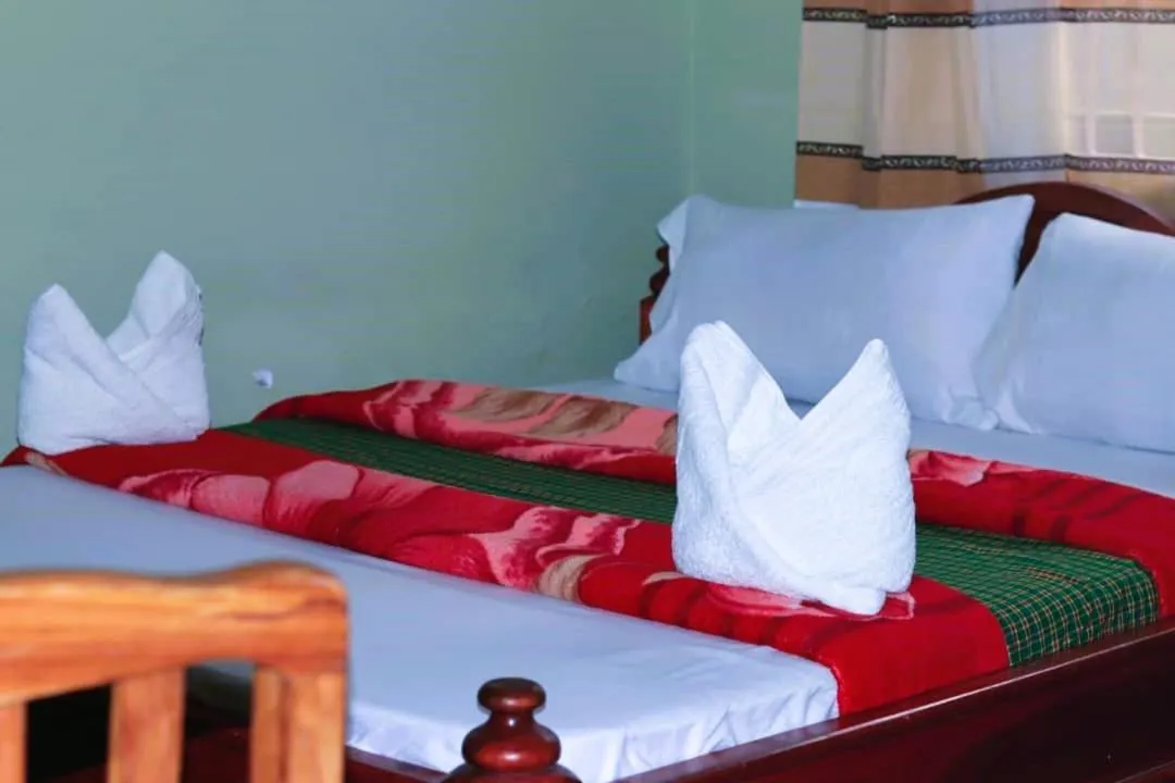 Bed in Bamboo Savannah
