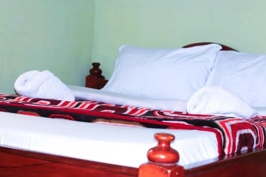 Bed in Bamboo Savannah