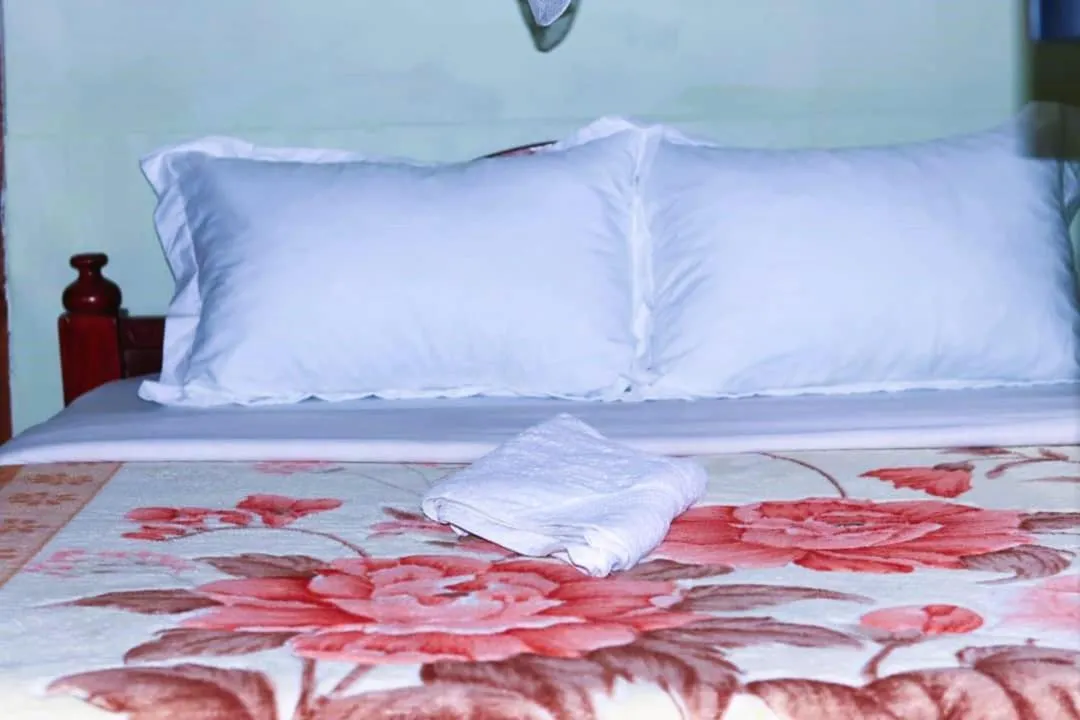 Bed in Bamboo Savannah