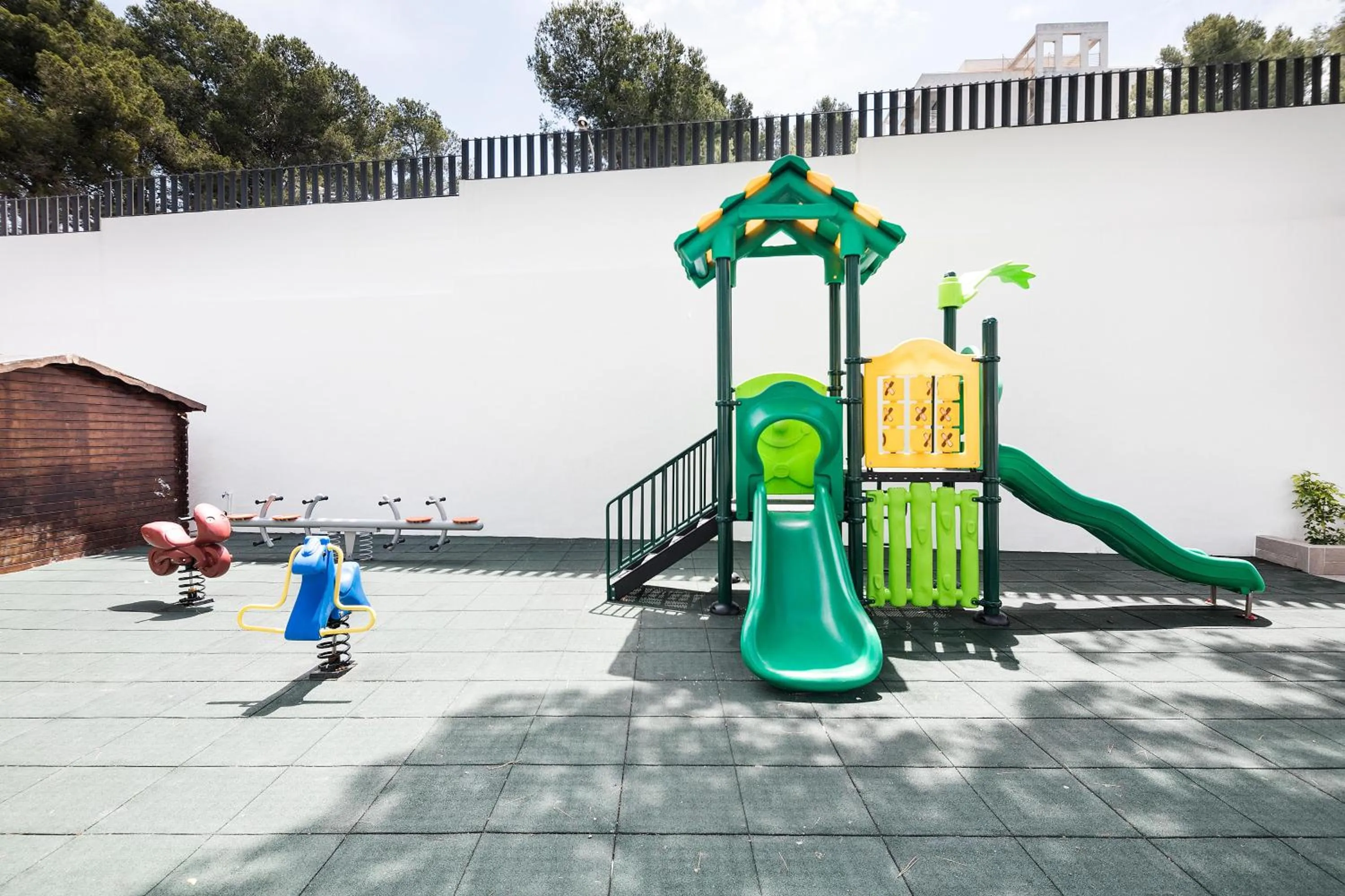 children in Hotel Best Oasis Park