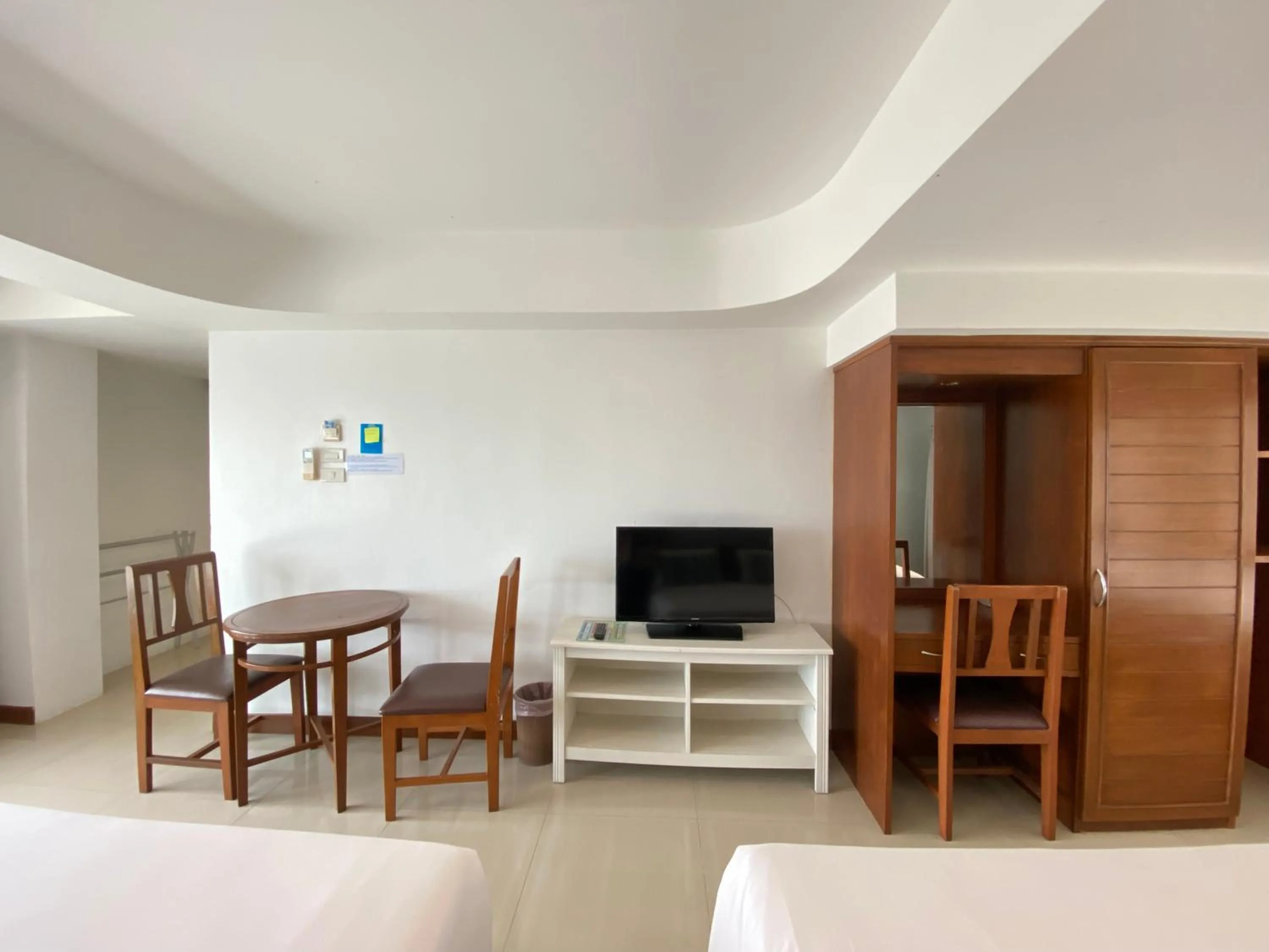 TV and multimedia, Bed in KP Seaview Jomtien