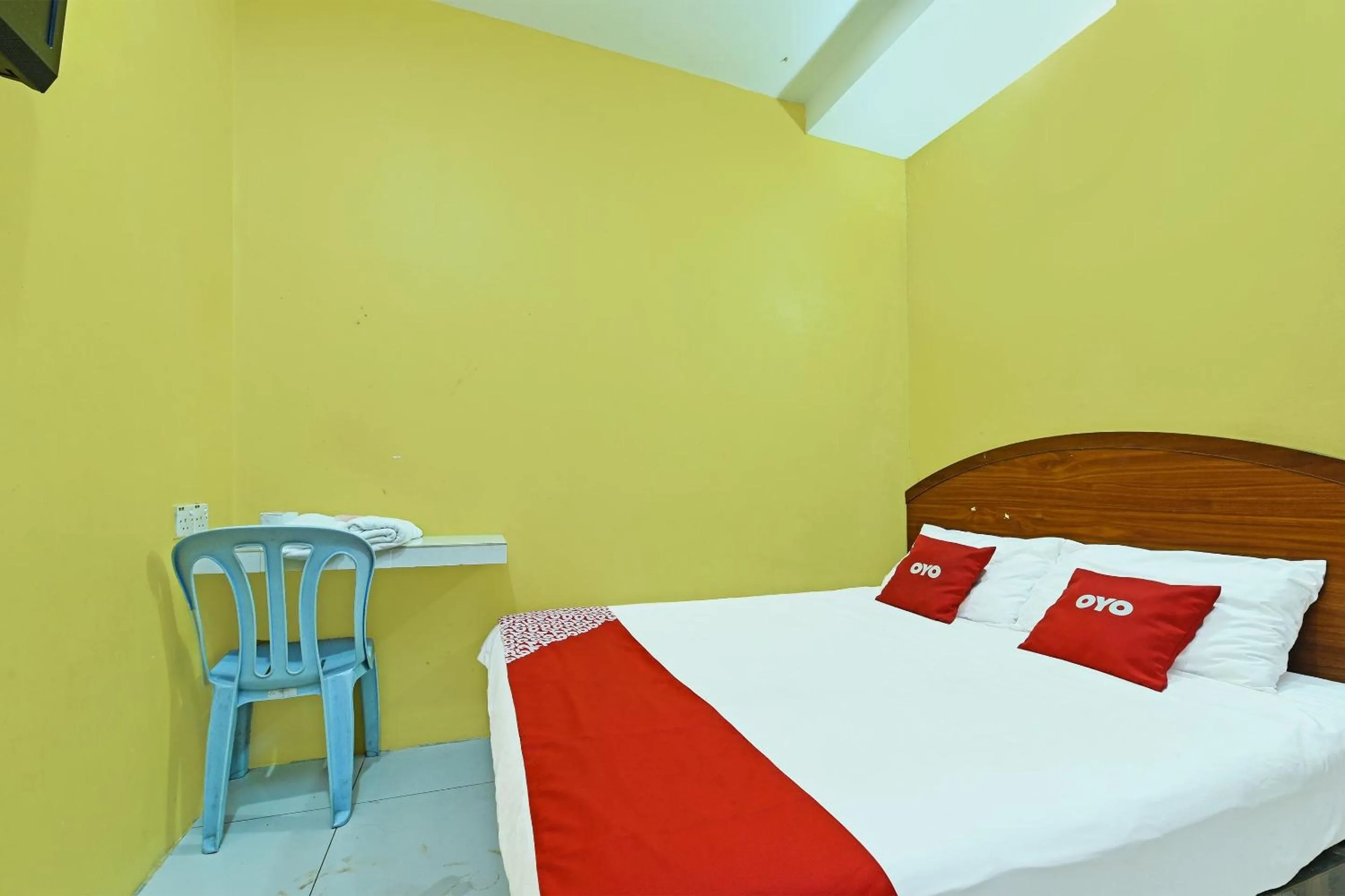 Bedroom, Bed in OYO 89656 Melati Hotel Nilai