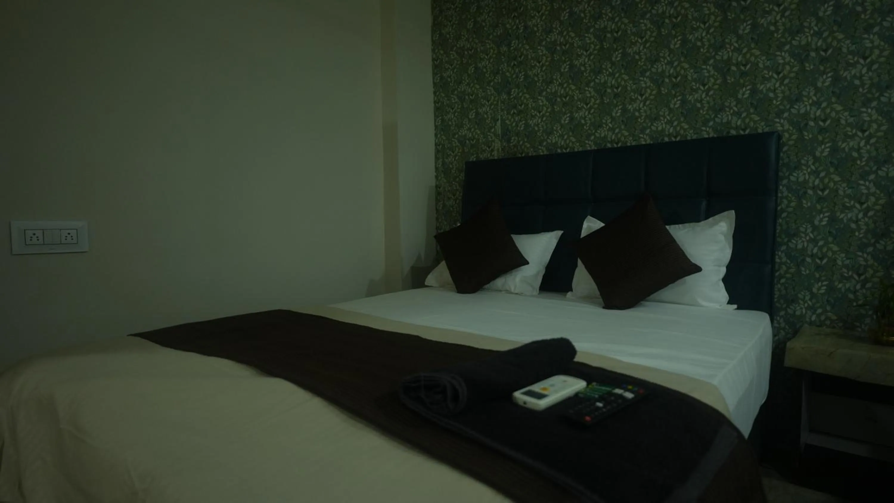 Bed in Hotel Mahakal Avantika Palace