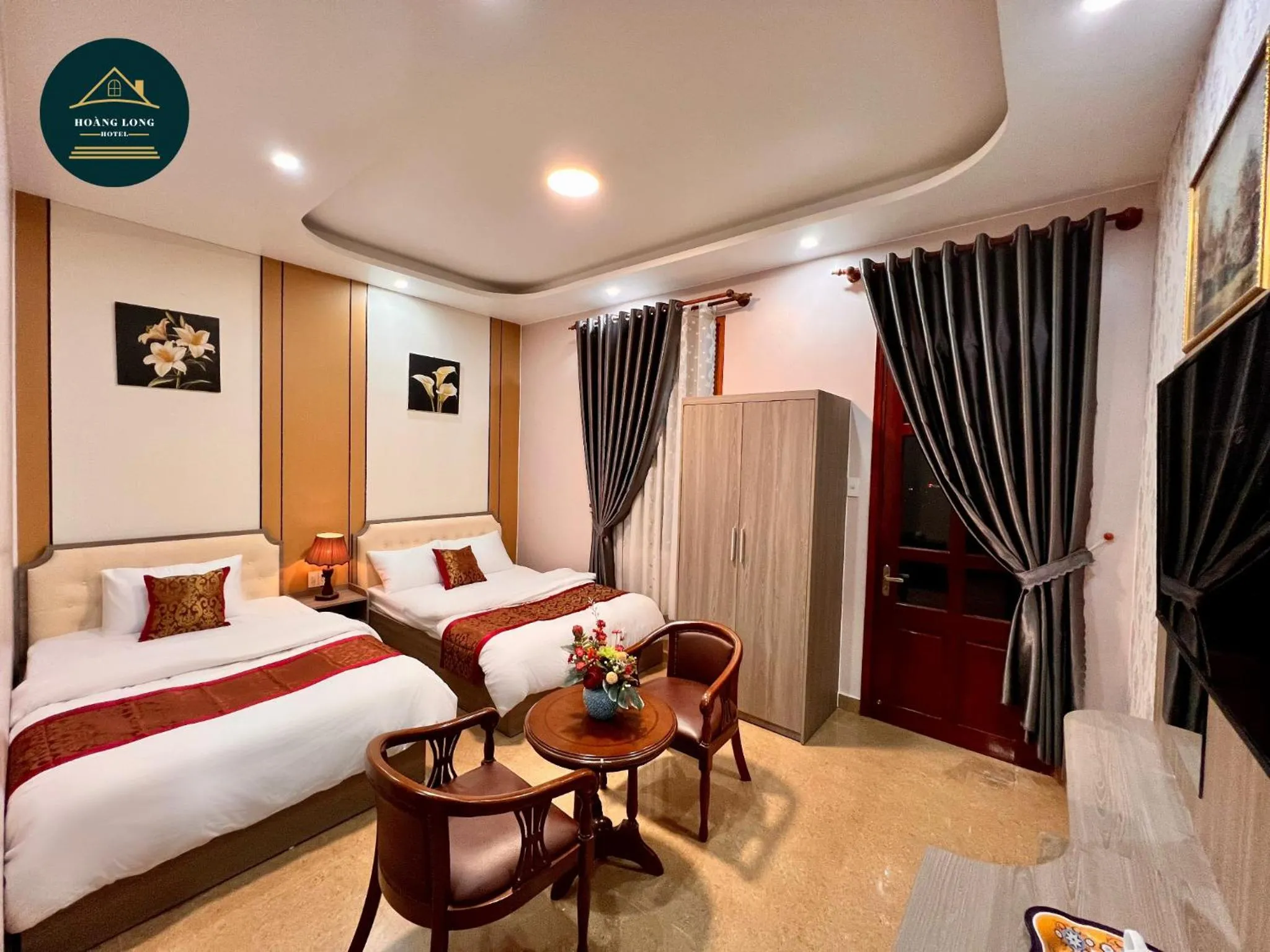 Bed in Hoang Long Hotel Da Lat City