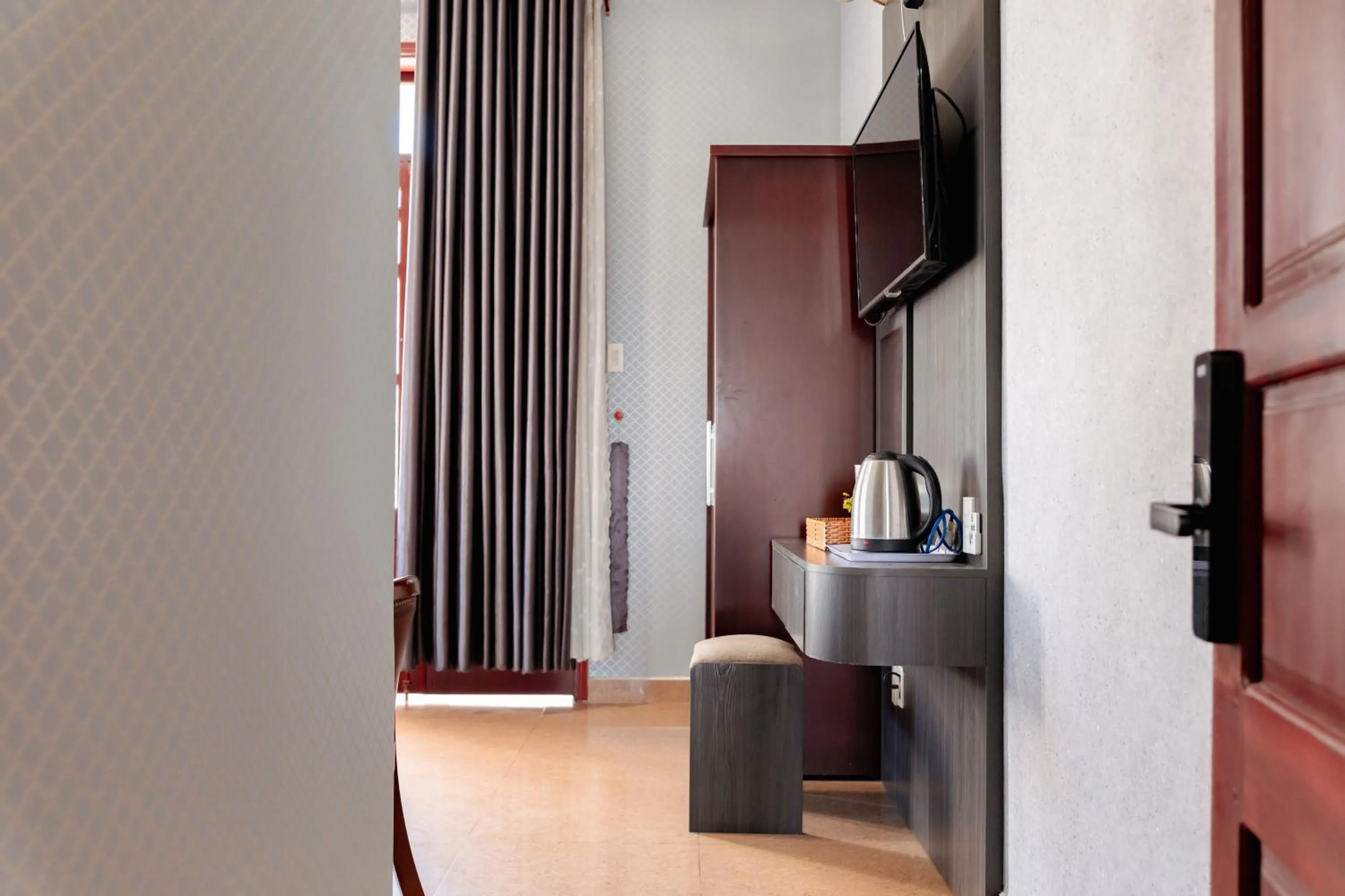 Bed in Hoang Long Hotel Da Lat City