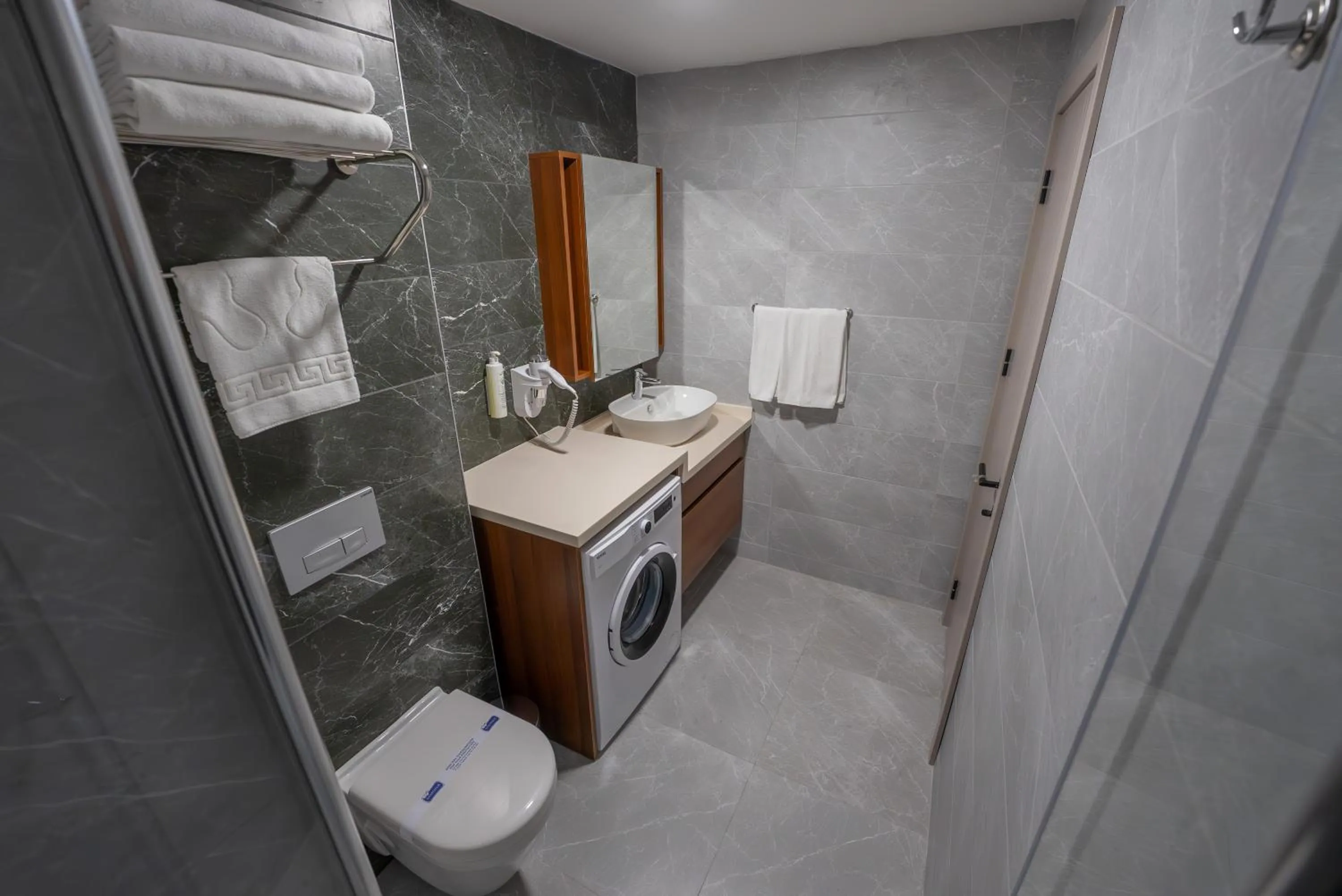 Photo of the whole room in Best Western Plus Hotel & Residences Istanbul