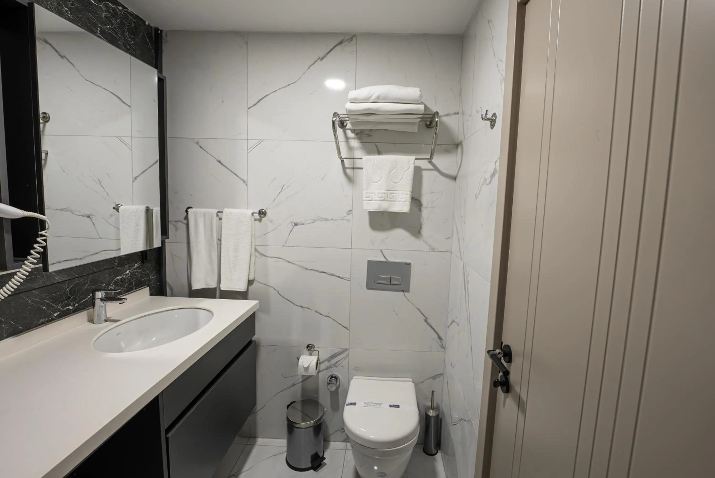 Photo of the whole room in Best Western Plus Hotel & Residences Istanbul