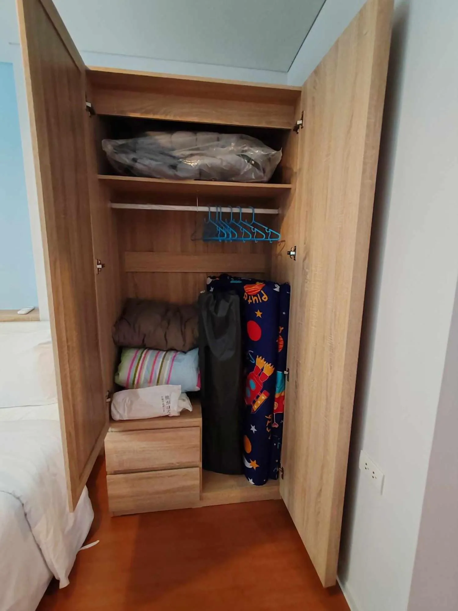 wardrobe, Bed in Lumpini Seaview Cha-am Sabai Sabai