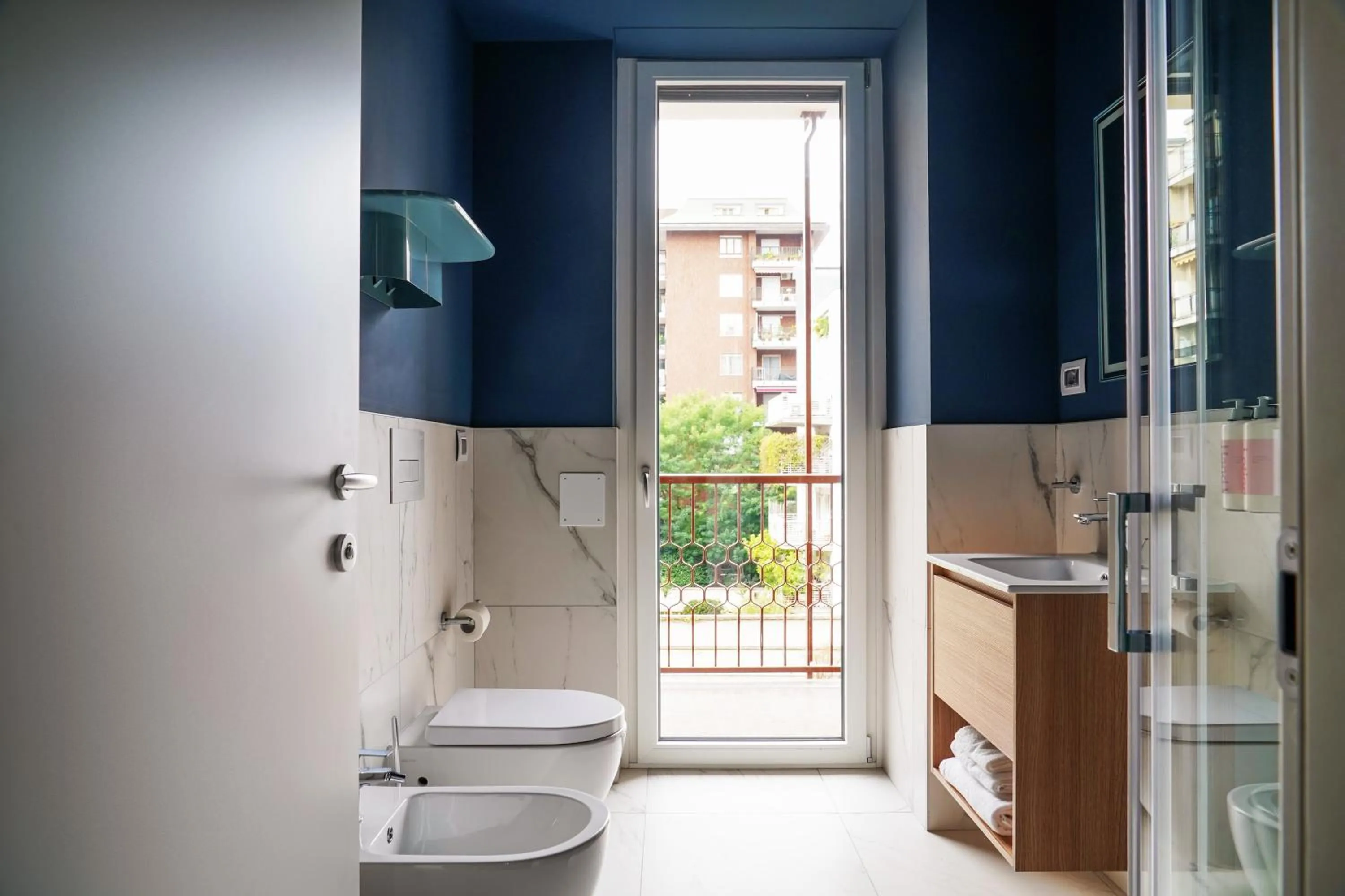 Toilet in Numa Milan Sempione