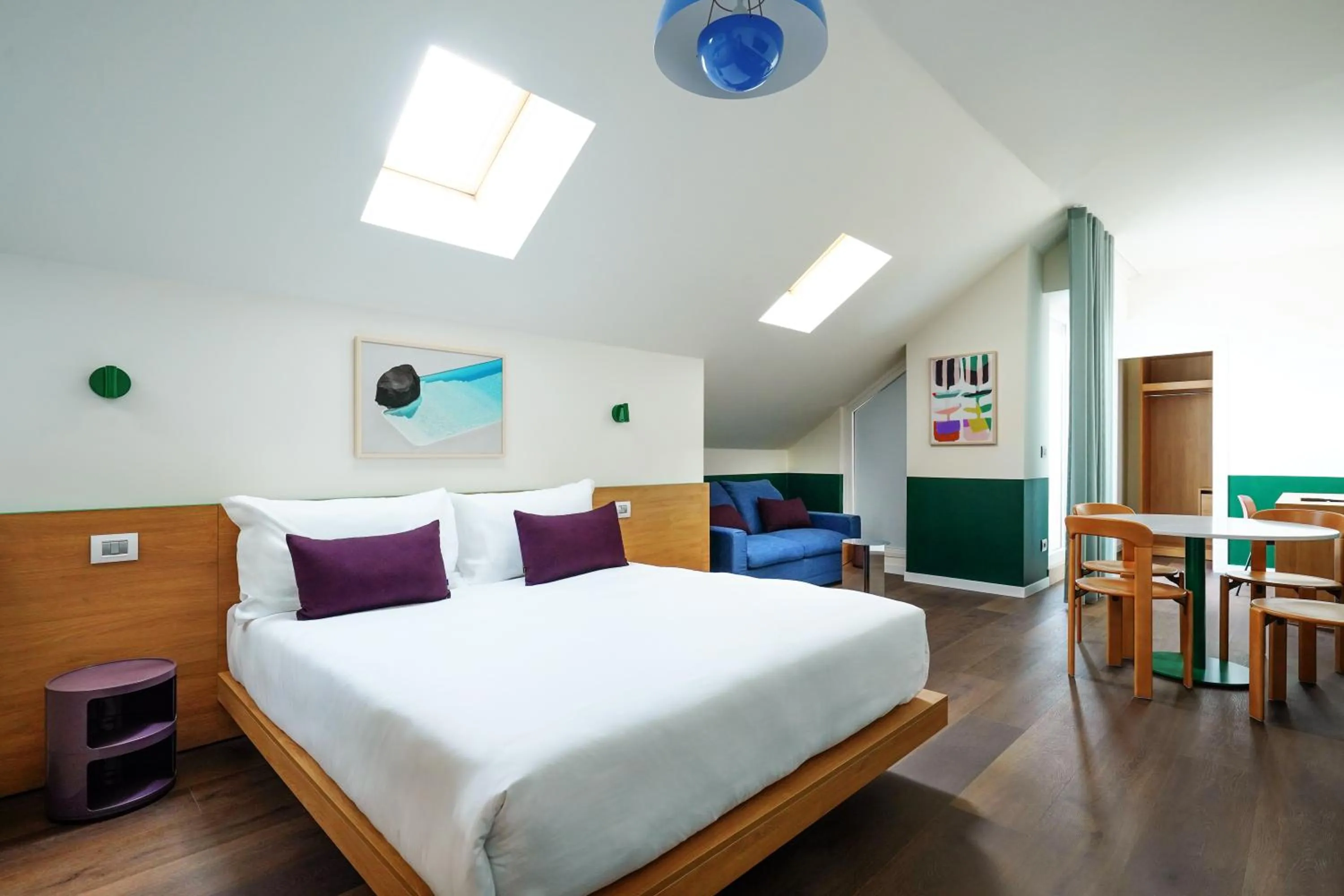 Seating area, Bed in Numa Milan Sempione