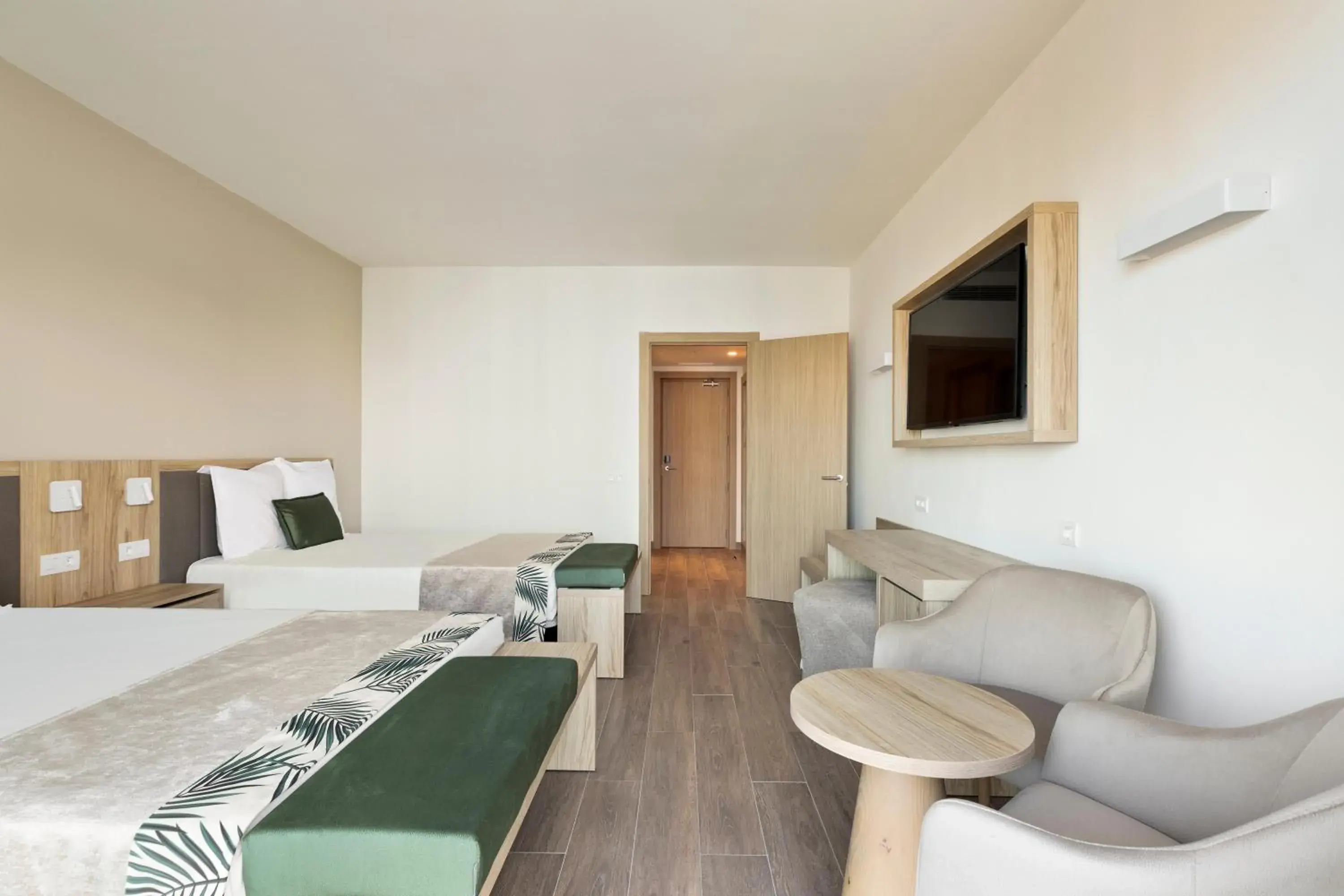 Standard Double Room (3 Adults + 1 Child) in Hotel Best Triton Standard Double Room (3 Adults + 1 Child) in Hotel Best Triton