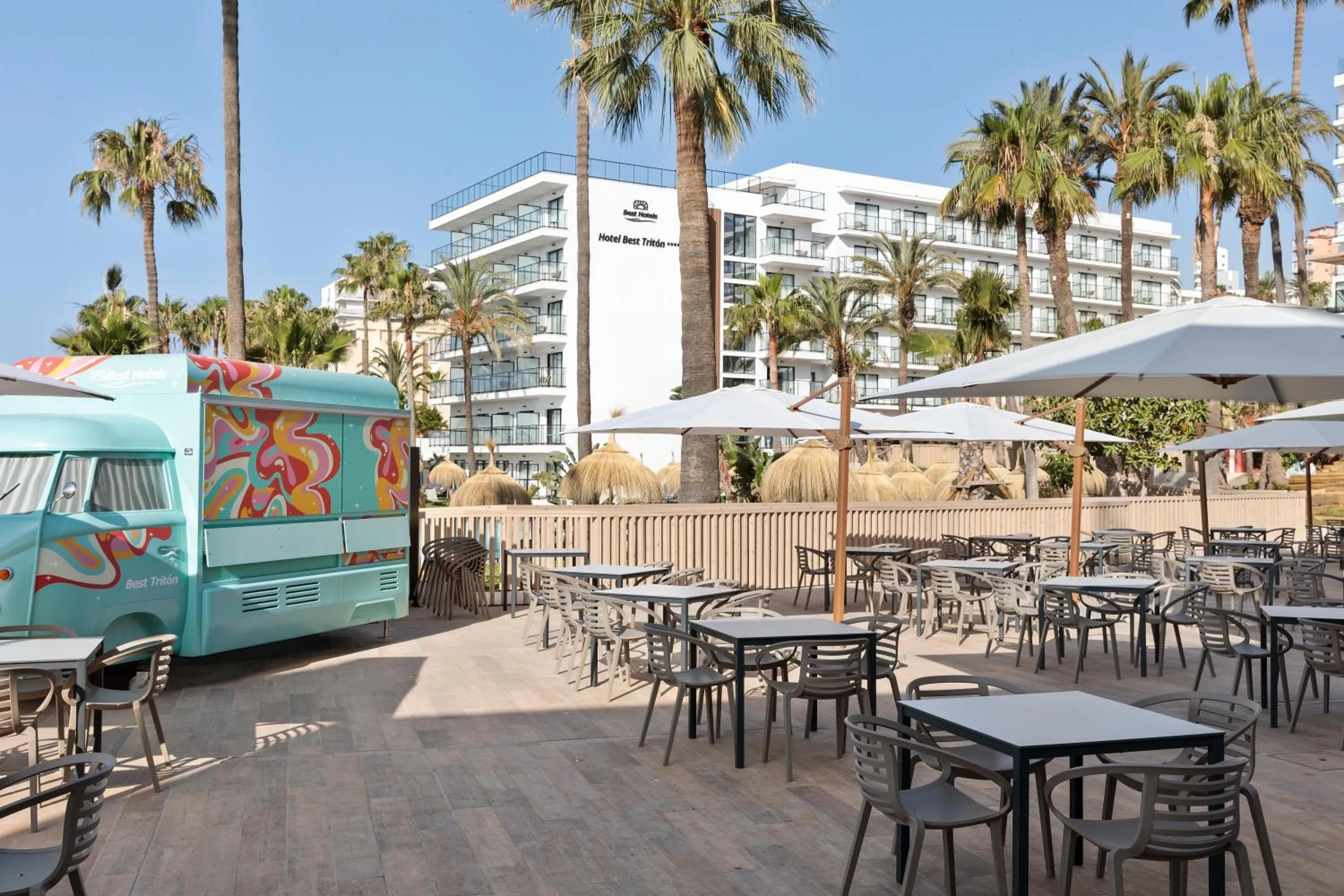 Balcony/Terrace in Hotel Best Triton