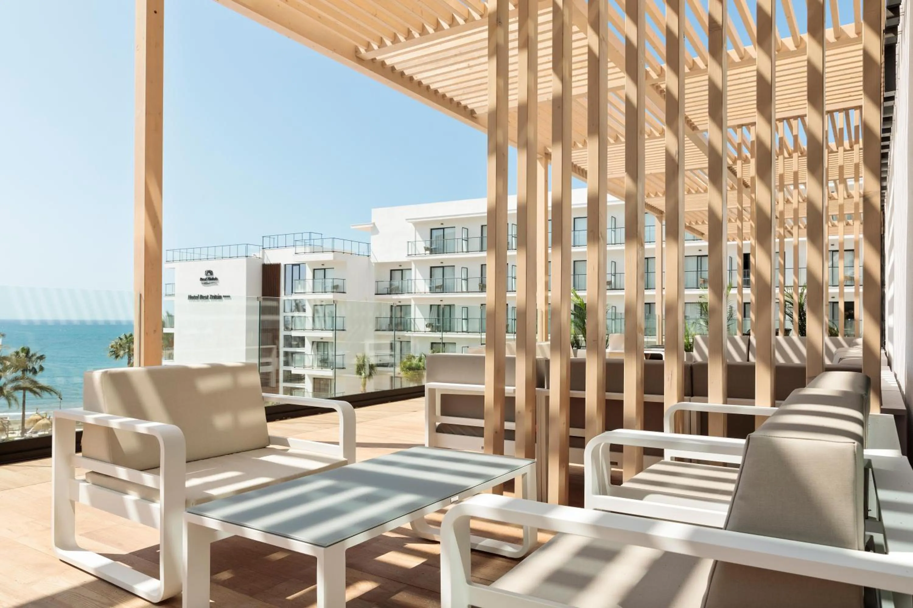 Balcony/Terrace in Hotel Best Triton