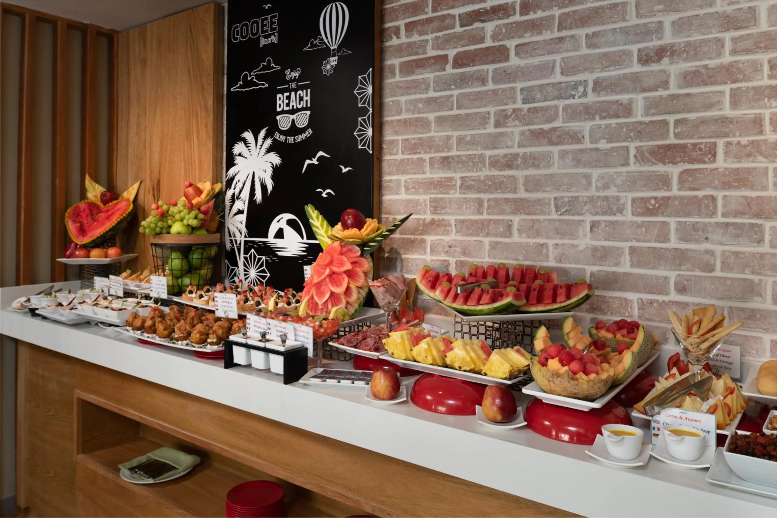 Food and drinks in Select at Casa Marina Adults Only All Inclusive