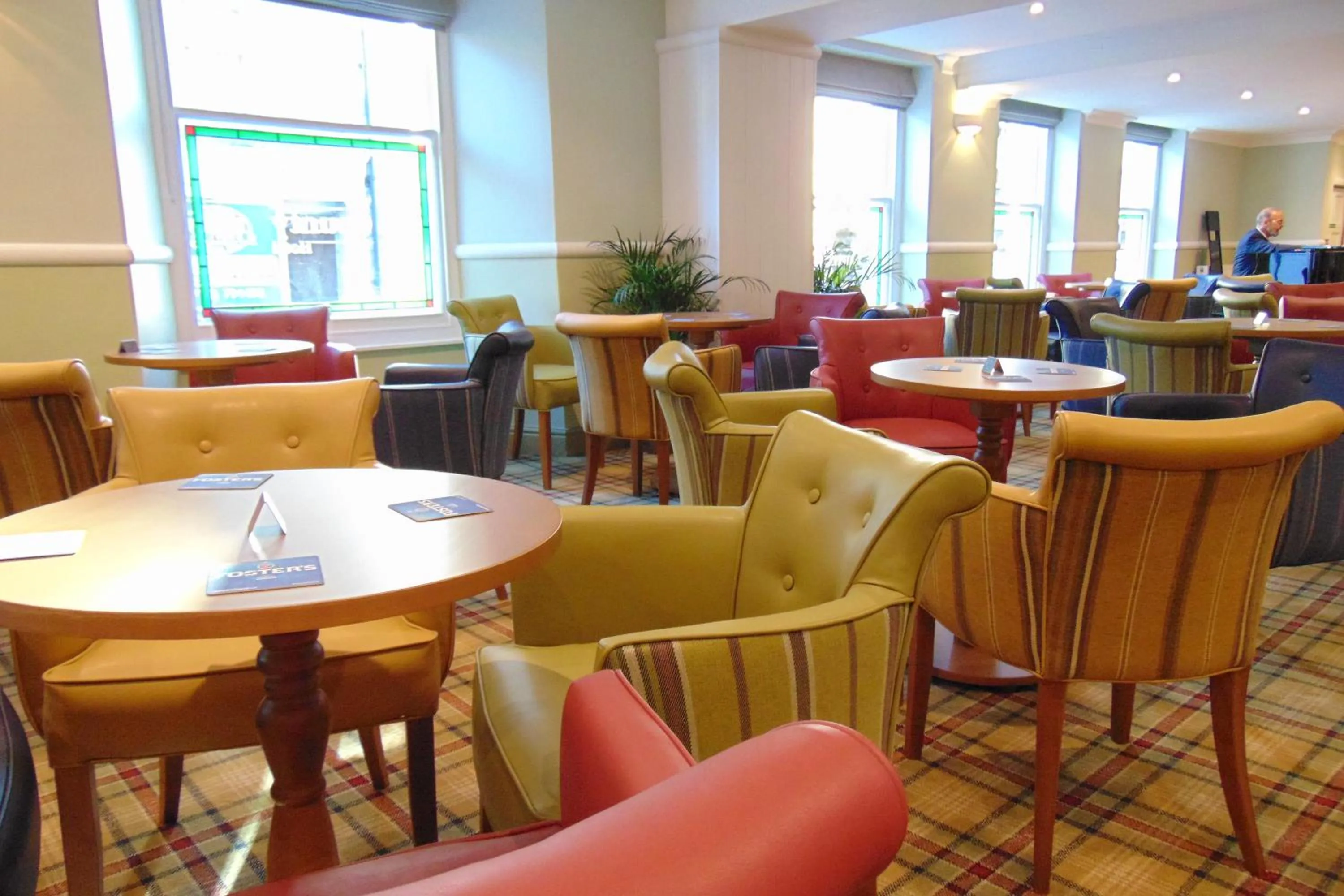 Lounge or bar in County Hotel