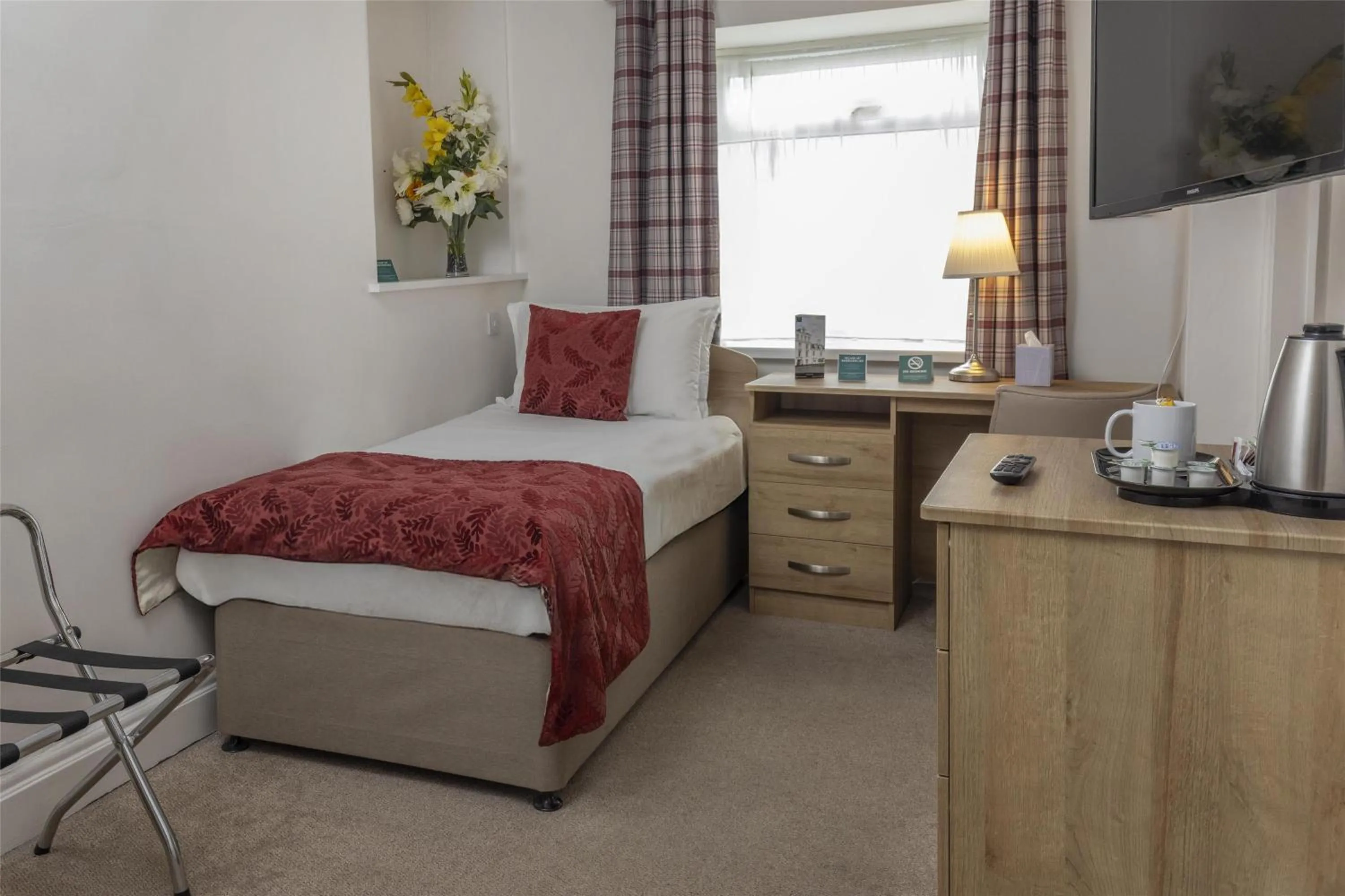 Bedroom, Bed in The Lakeland Kendal Hotel, Sure Hotel Collection by Best Western