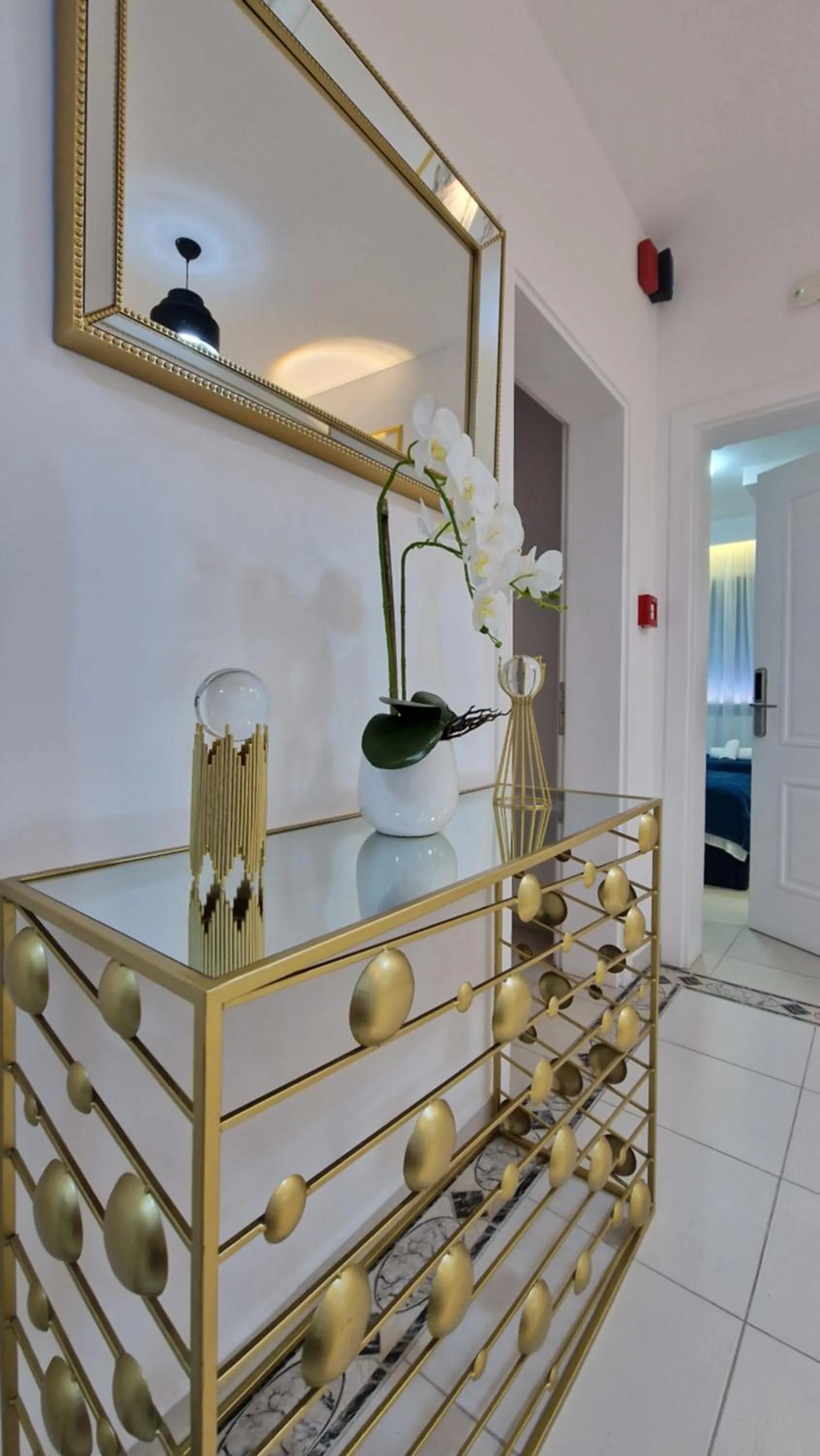 Decorative detail in Frekel Hotel