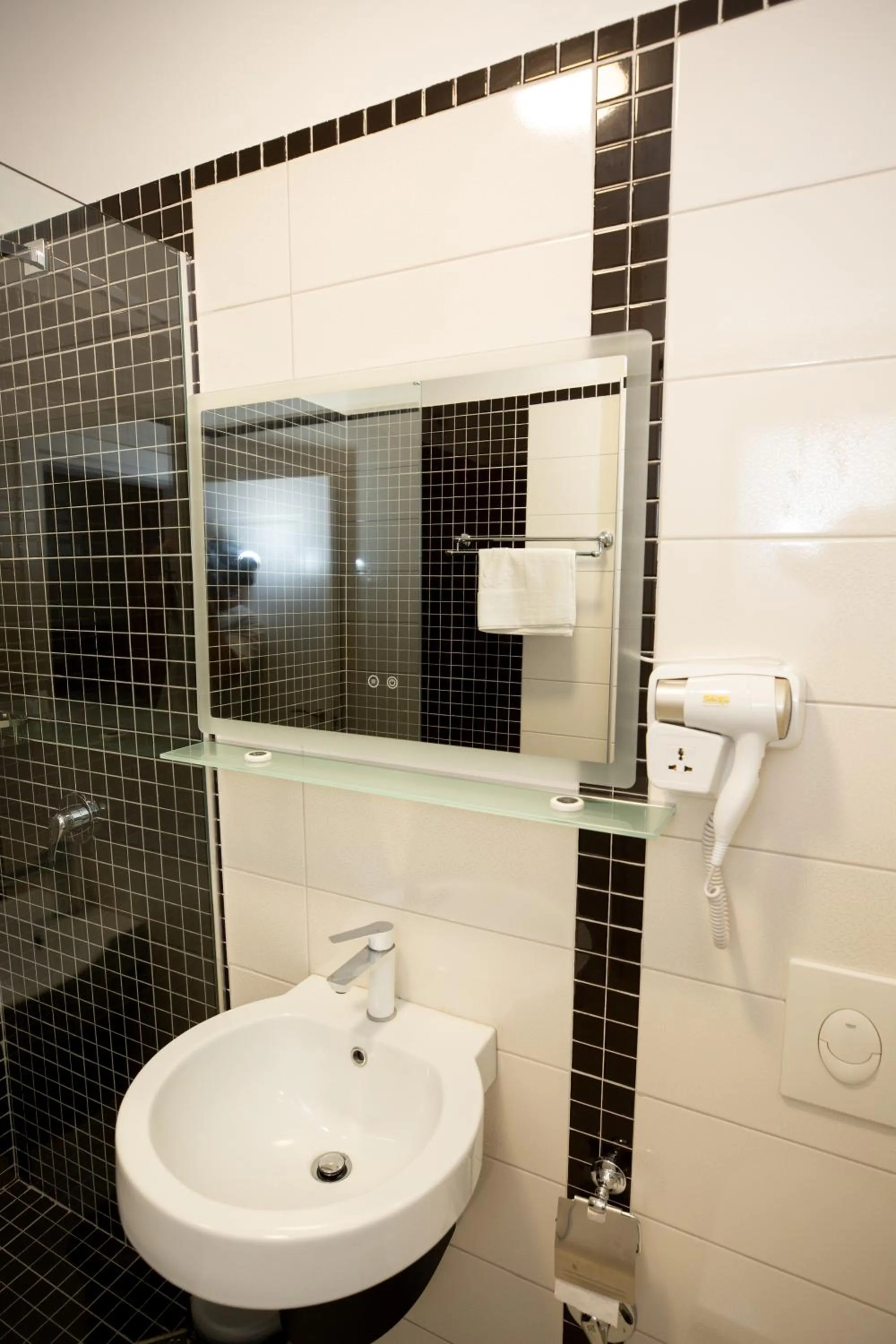 Bathroom in Frekel Hotel