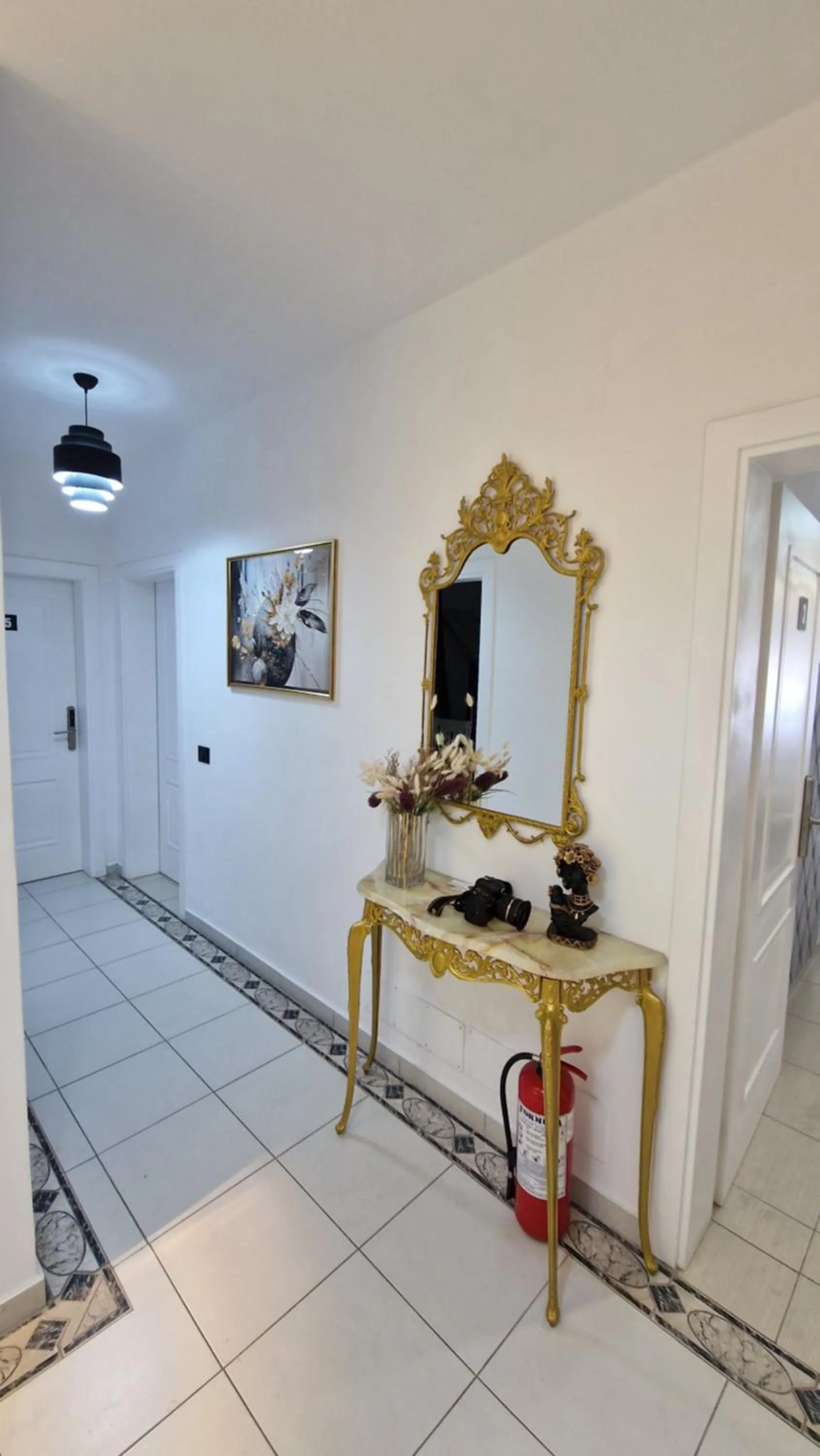 Decorative detail in Frekel Hotel