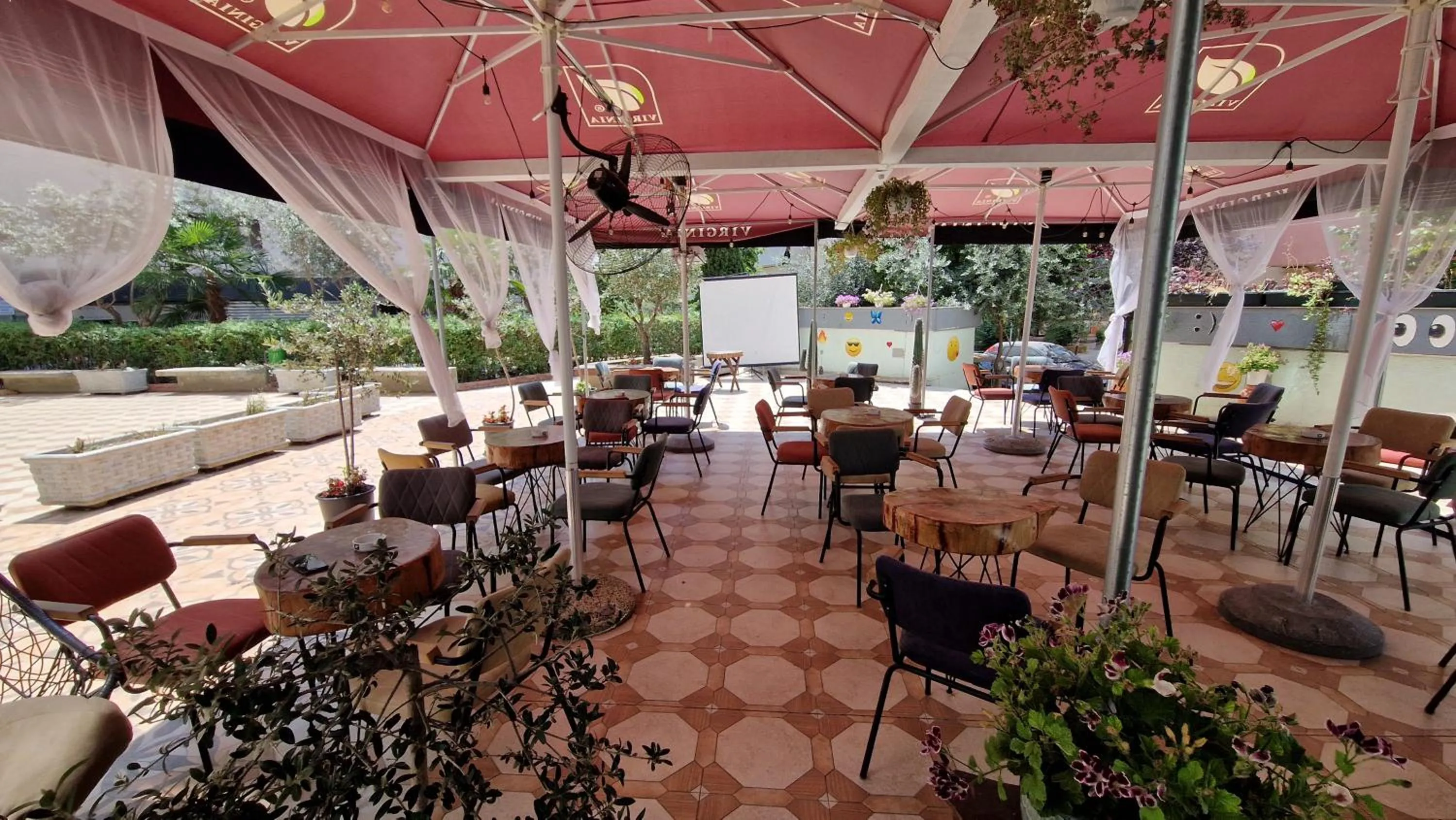 Lounge or bar in Frekel Hotel