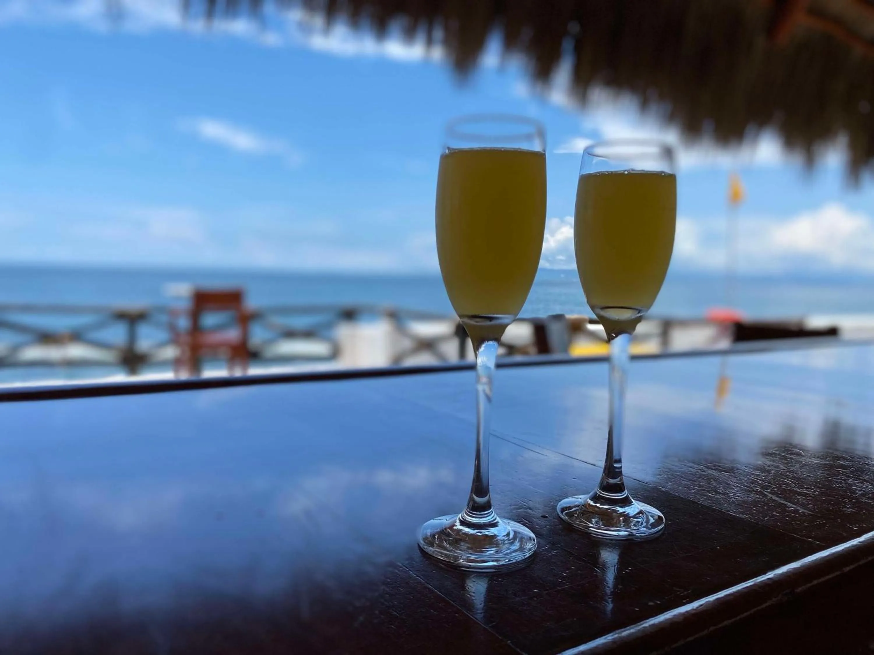 Lounge or bar in Costa Sur Resort, Classico Collection by Sonesta