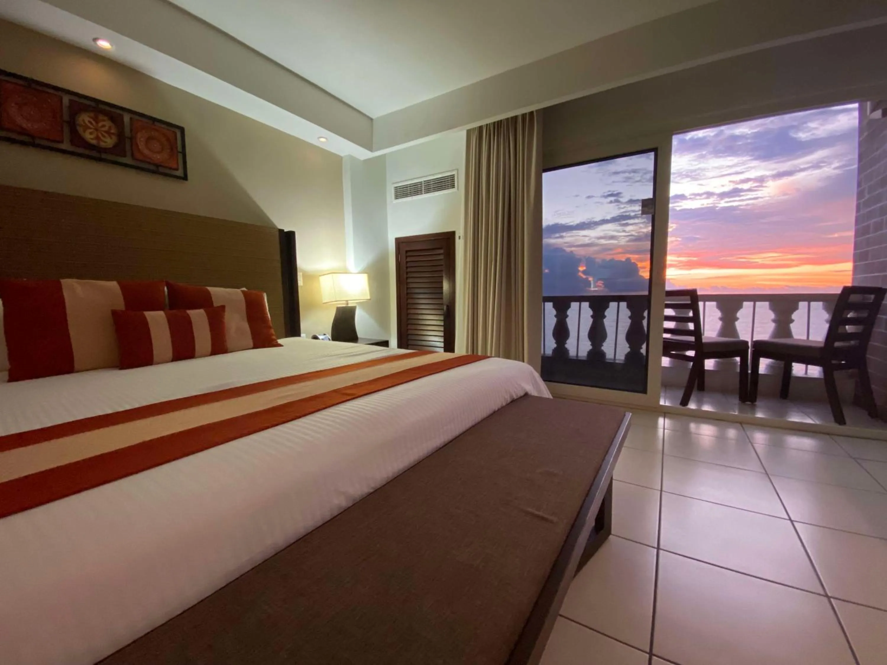 Bedroom, Bed in Costa Sur Resort, Classico Collection by Sonesta